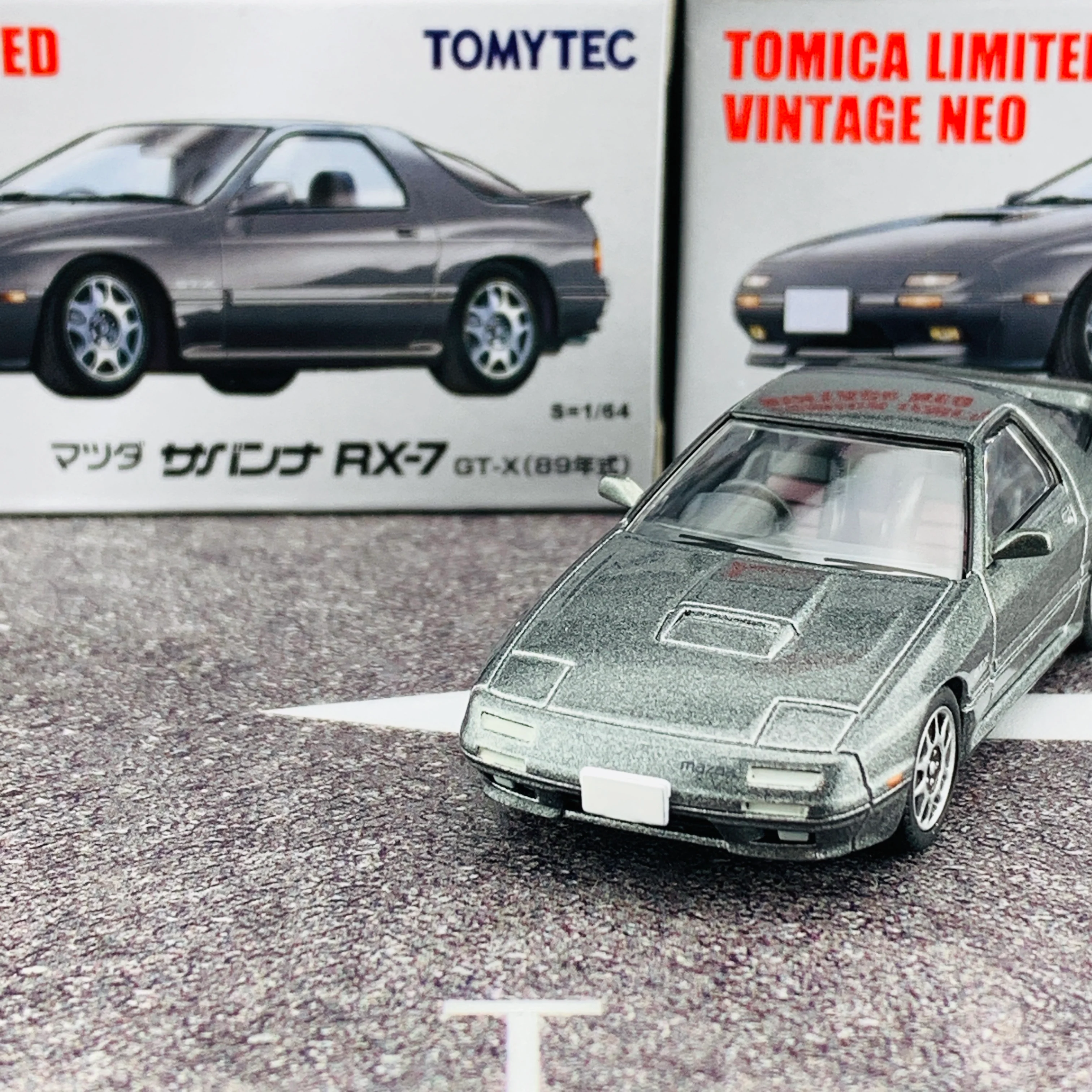Tomica Limited Vintage Neo 1/64 Mazda Savanna RX7 GT-X (Year 1989) LV-N192a Grey - Image 3