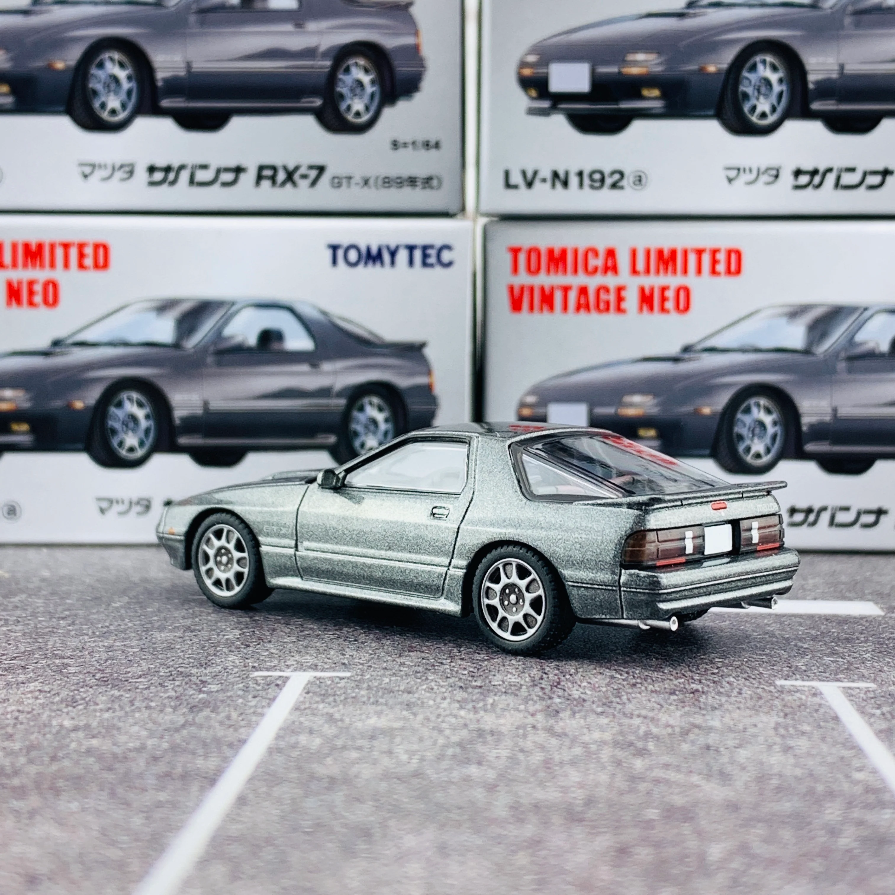Tomica Limited Vintage Neo 1/64 Mazda Savanna RX7 GT-X (Year 1989) LV-N192a Grey - Image 4