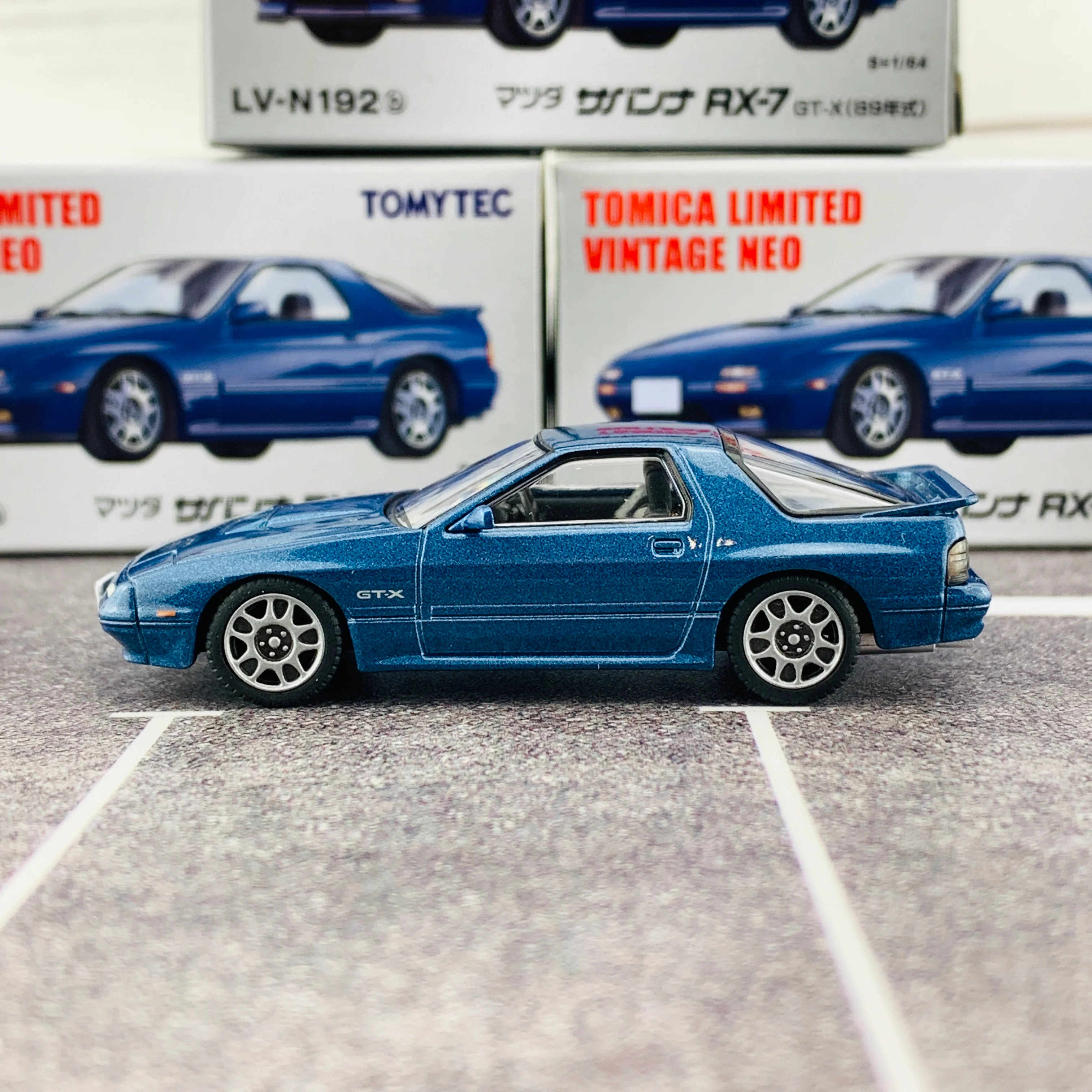 Tomica Limited Vintage Neo 1/64 Mazda Savanna RX7 GT-X (Year 1989) LV-N192b Blue - Image 2