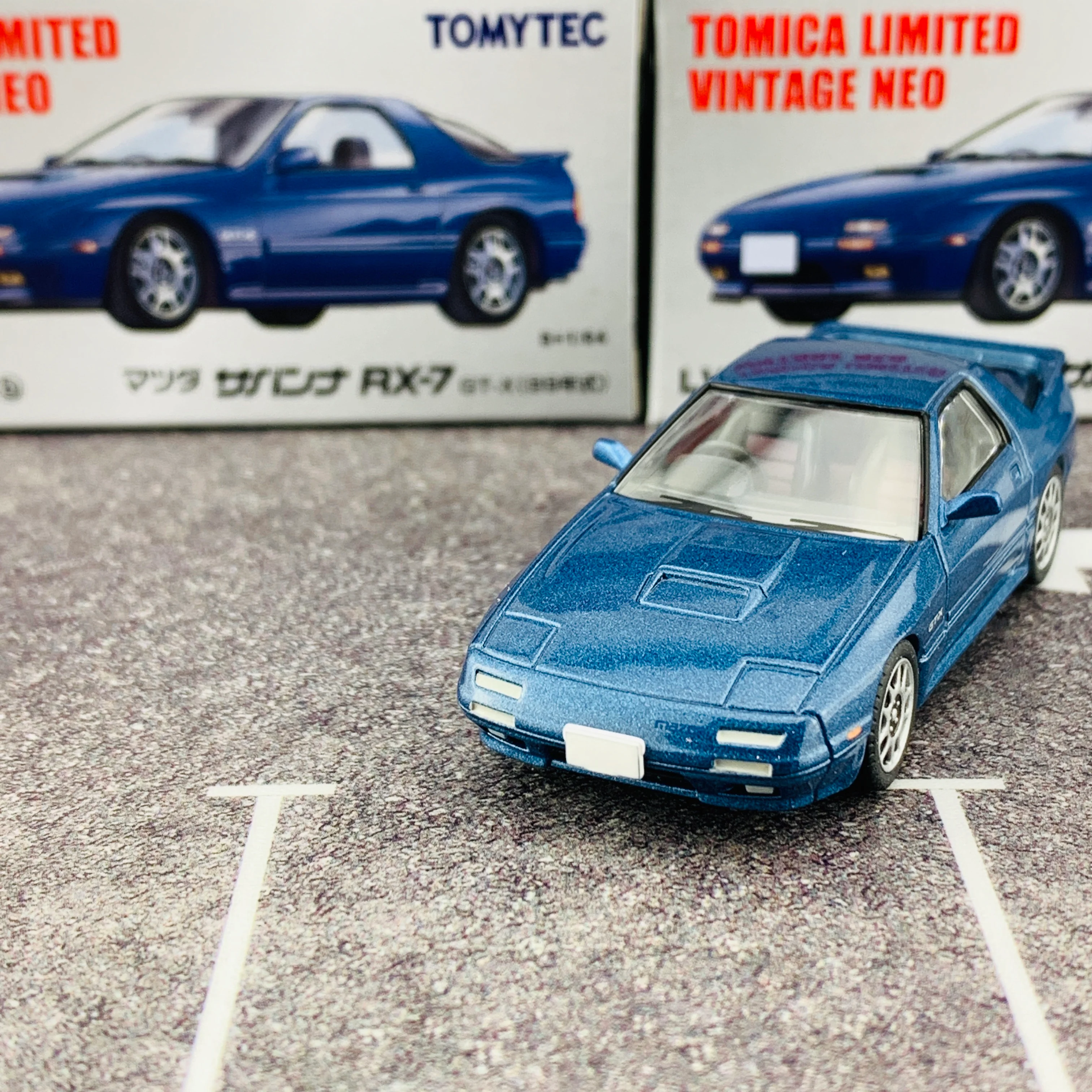 Tomica Limited Vintage Neo 1/64 Mazda Savanna RX7 GT-X (Year 1989) LV-N192b Blue - Image 3