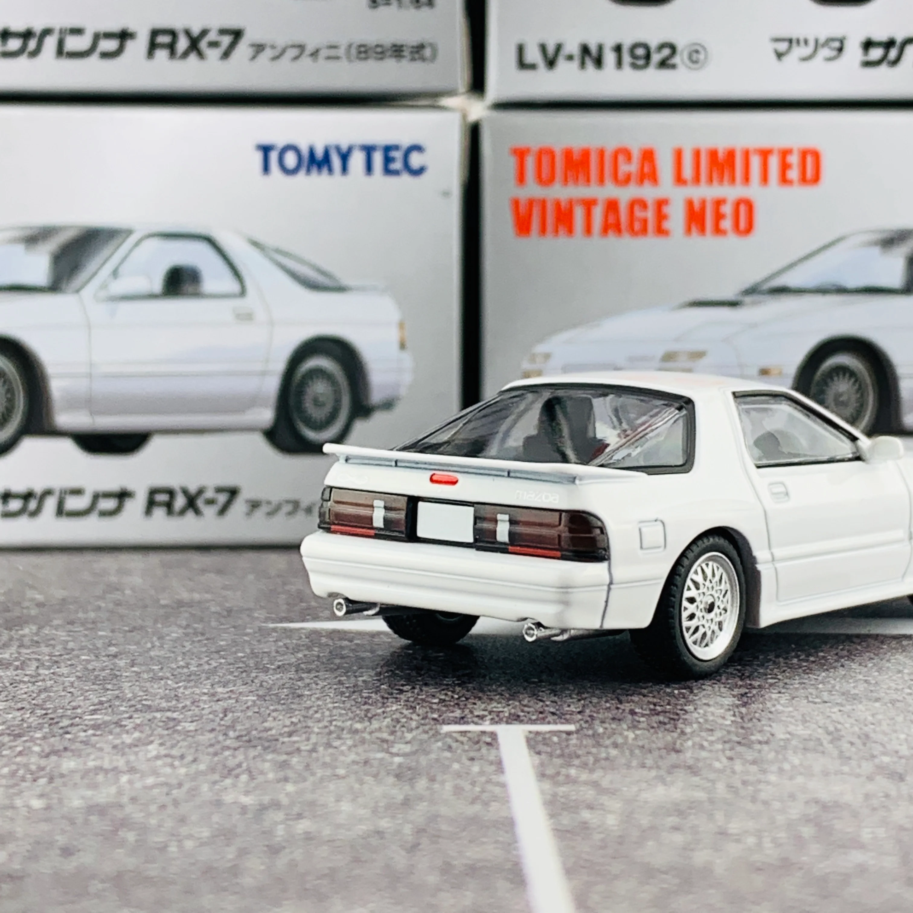 Tomica Limited Vintage Neo 1/64 Mazda Savanna RX7 Infini (Year 1989) LV-N192c - Image 5