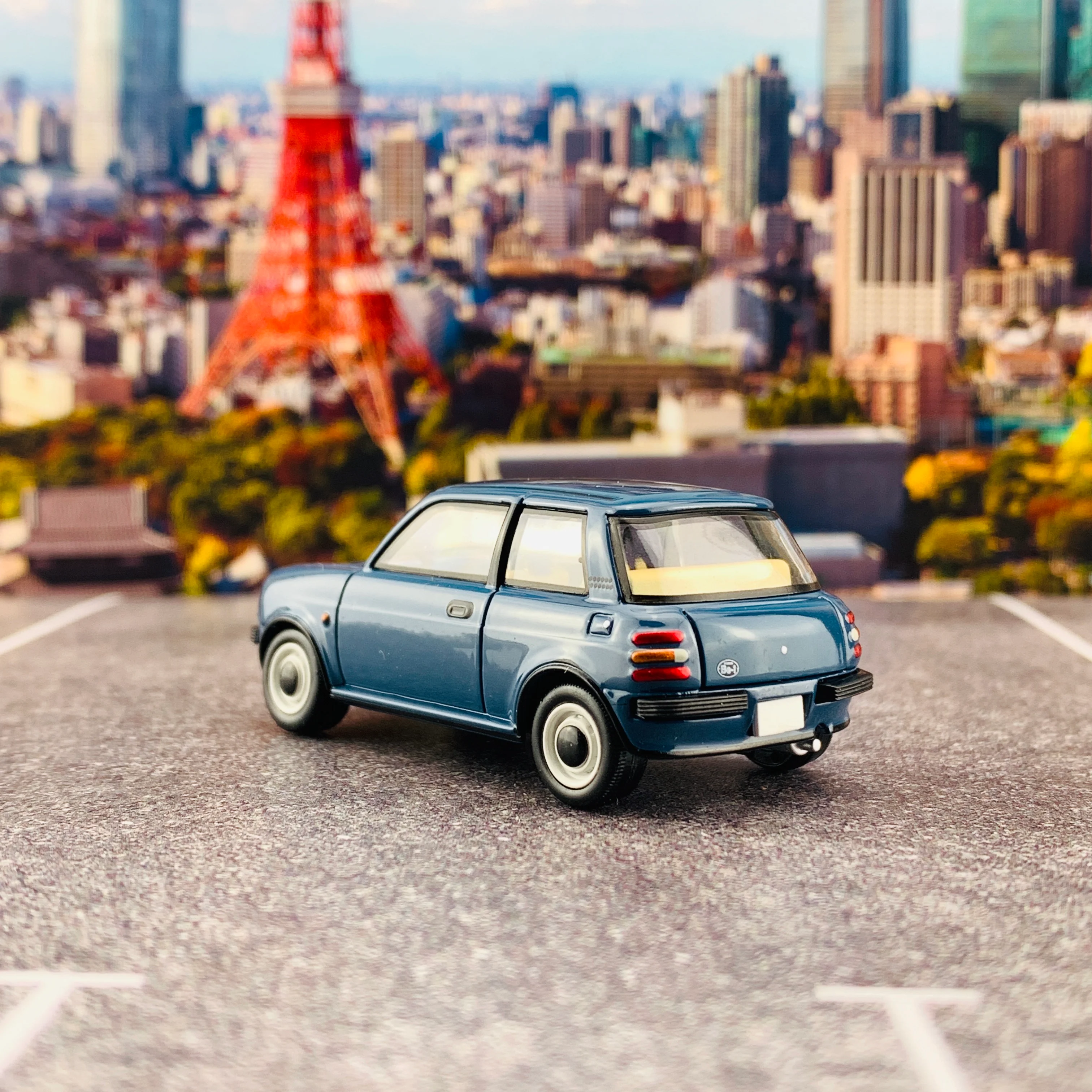 Tomica Limited Vintage Neo 1/64 Nissan Be-1 LV-N39c - Image 3
