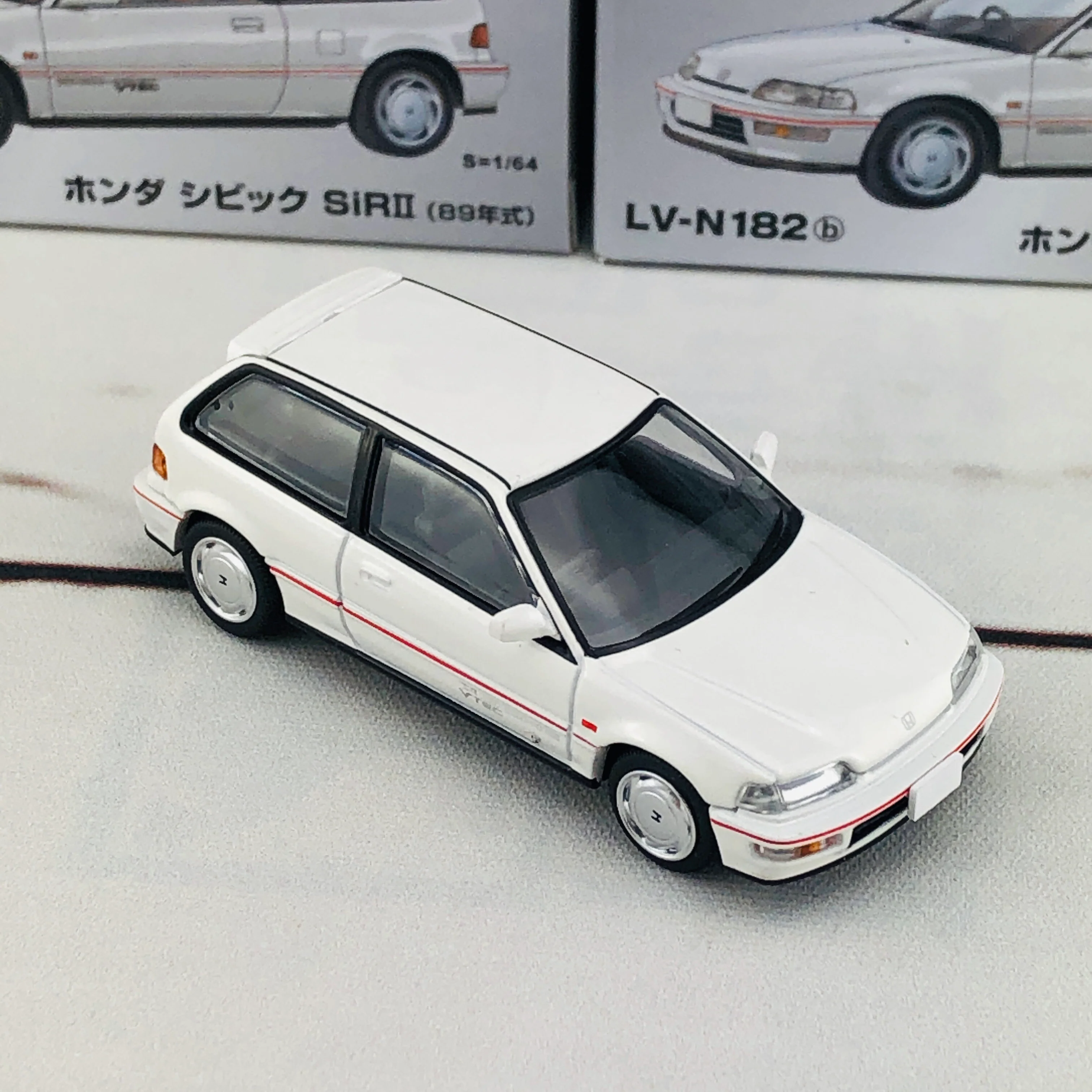 Tomica Limited Vintage Neo Honda Civic SIR II (White) LV-N182b - Image 6