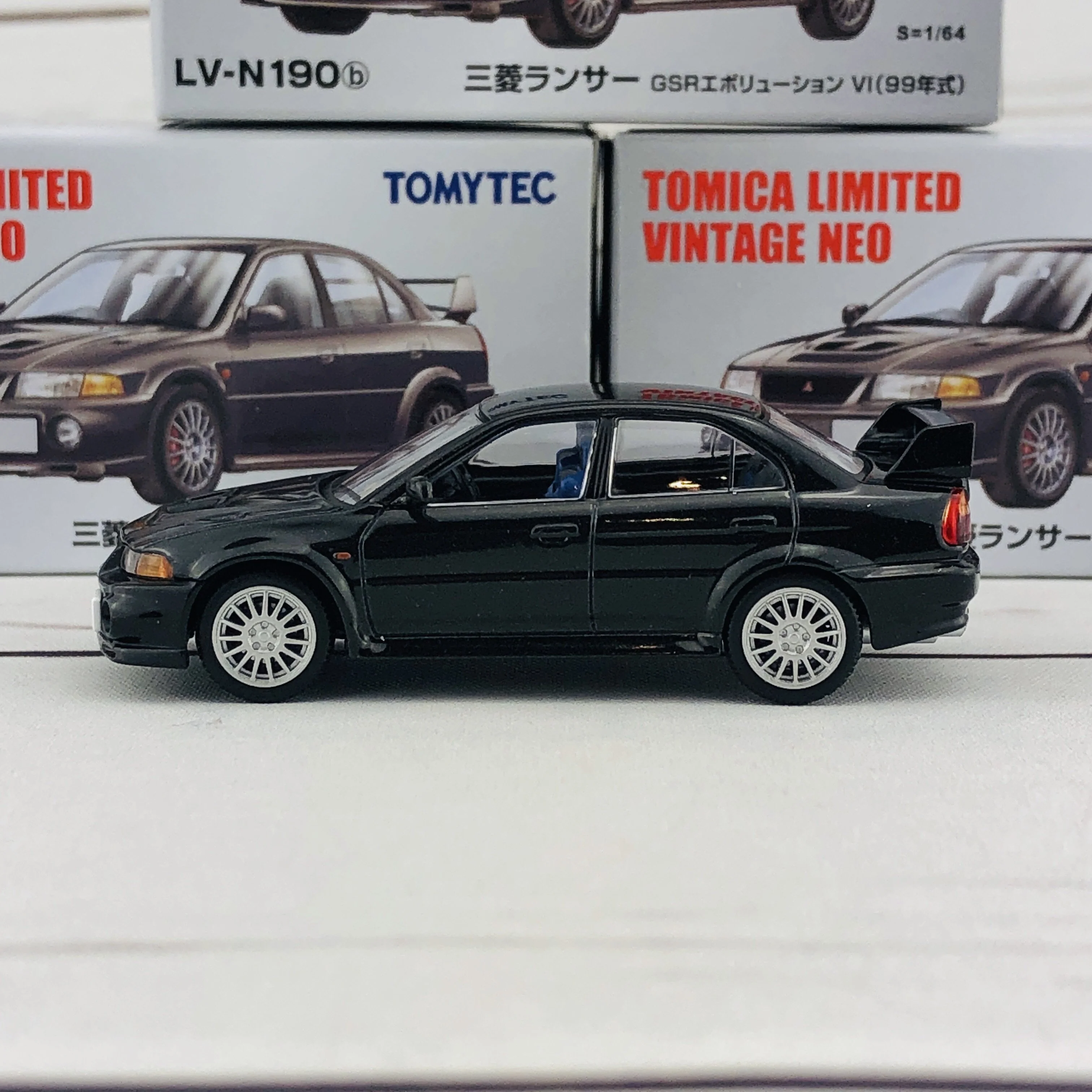 Tomica Limited Vintage Neo Mitsubishi Lancer Evolution VI GSR Black (1999) LV-N190b - Image 2