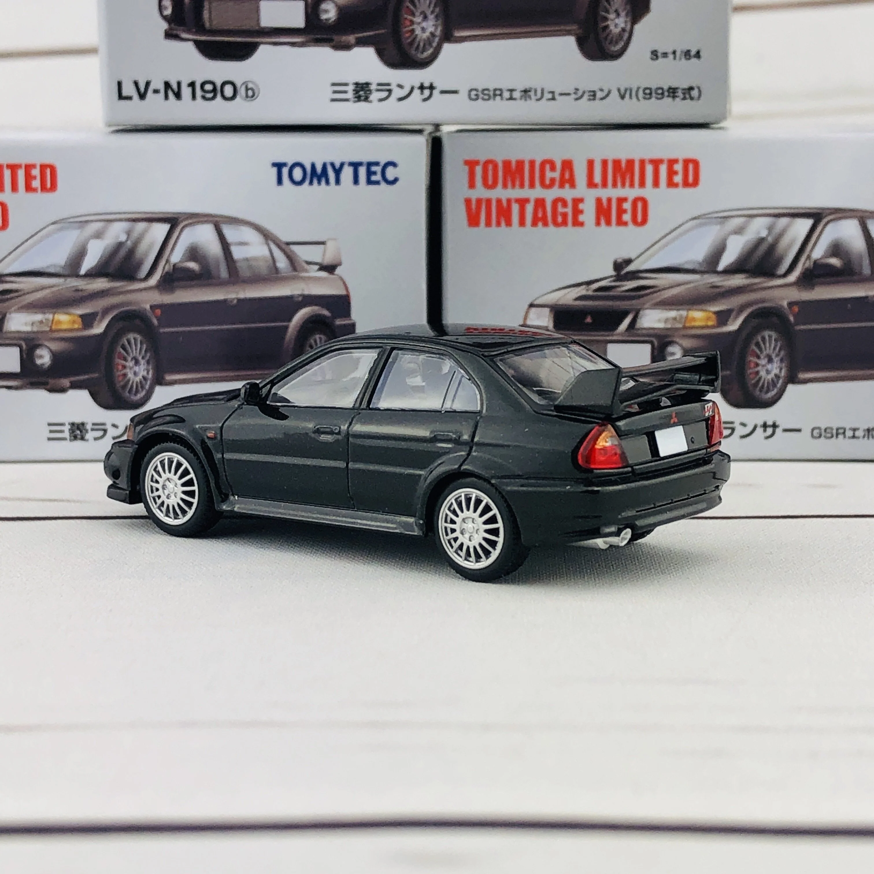 Tomica Limited Vintage Neo Mitsubishi Lancer Evolution VI GSR Black (1999) LV-N190b - Image 4
