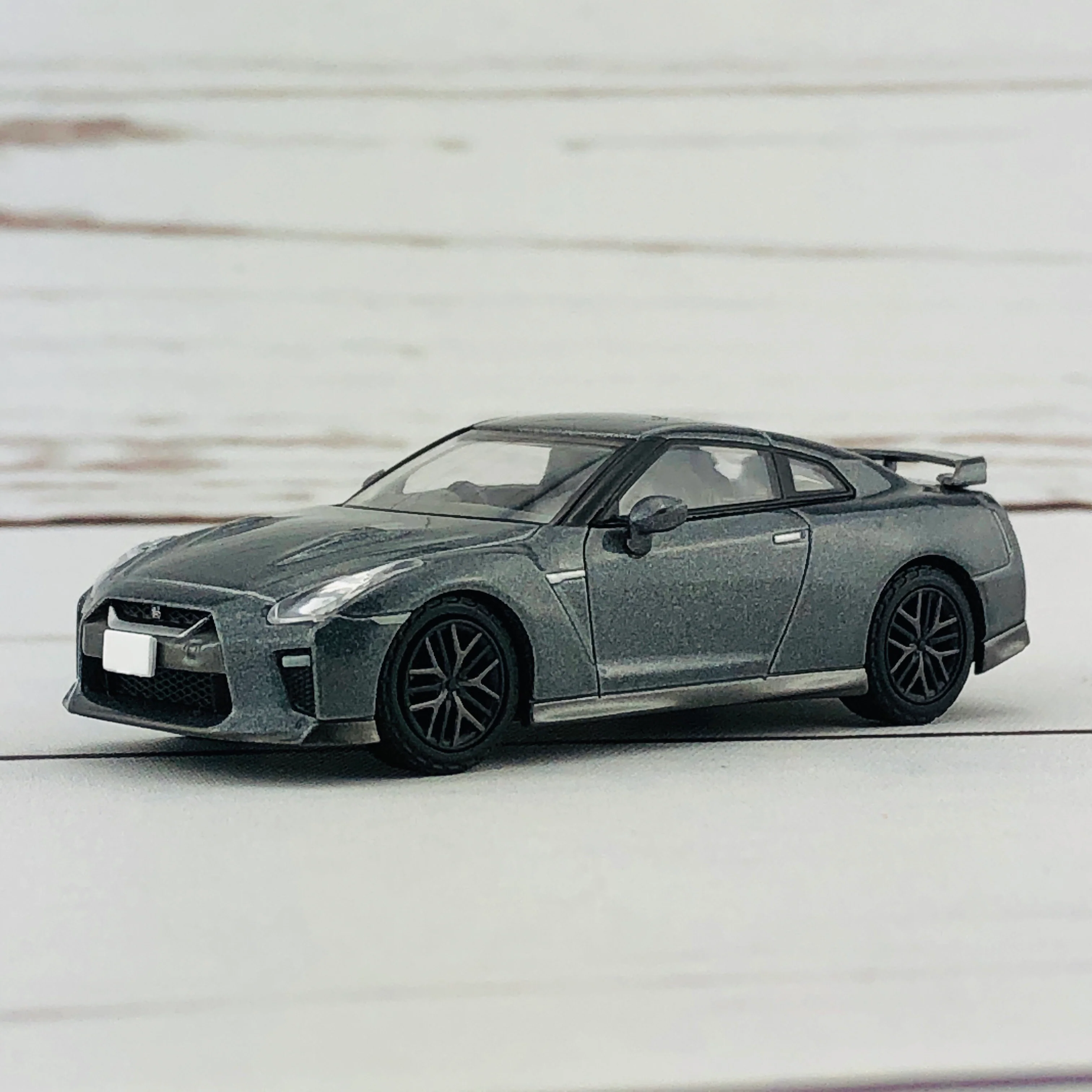 Tomica Limited Vintage Neo Nissan GTR Premium Edition 2017 Model GREY LV-N148e - Image 4