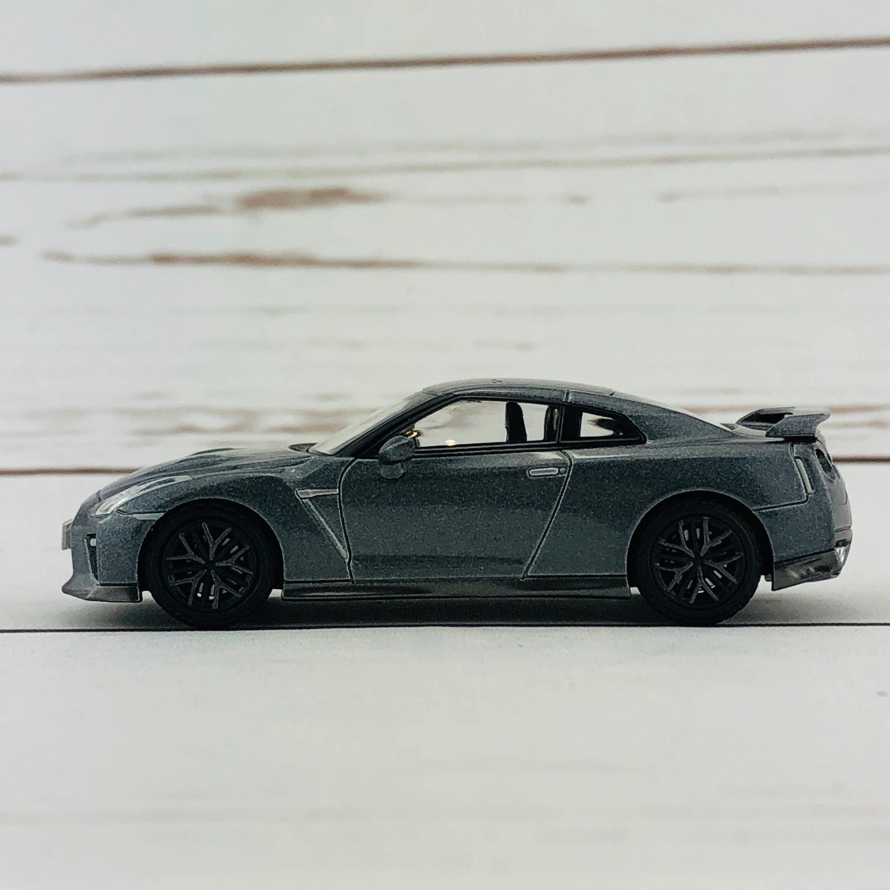 Tomica Limited Vintage Neo Nissan GTR Premium Edition 2017 Model GREY LV-N148e - Image 5