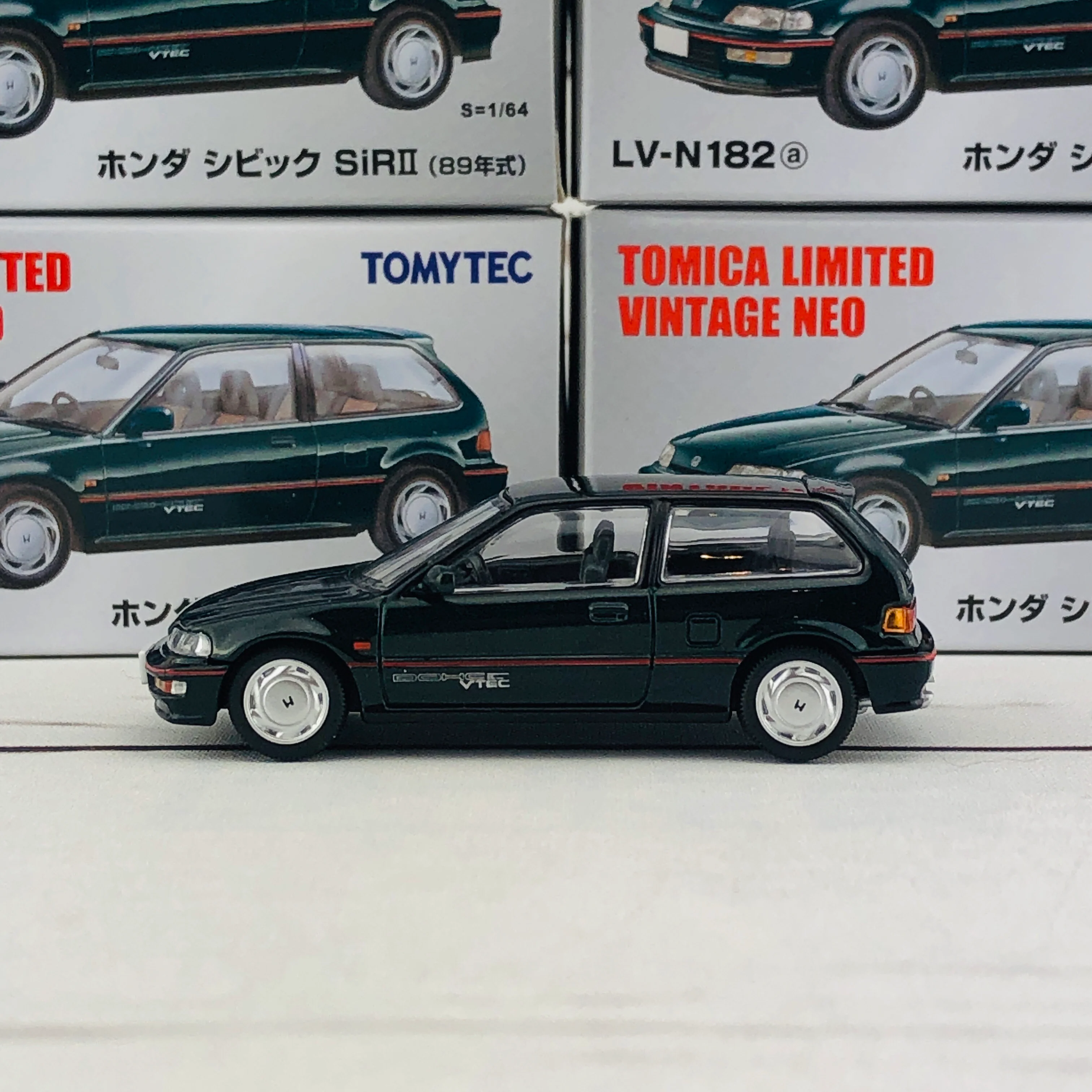Tomica Limited Vintage Neo Honda Civic SIR II (Green) LV-N182a - Image 2