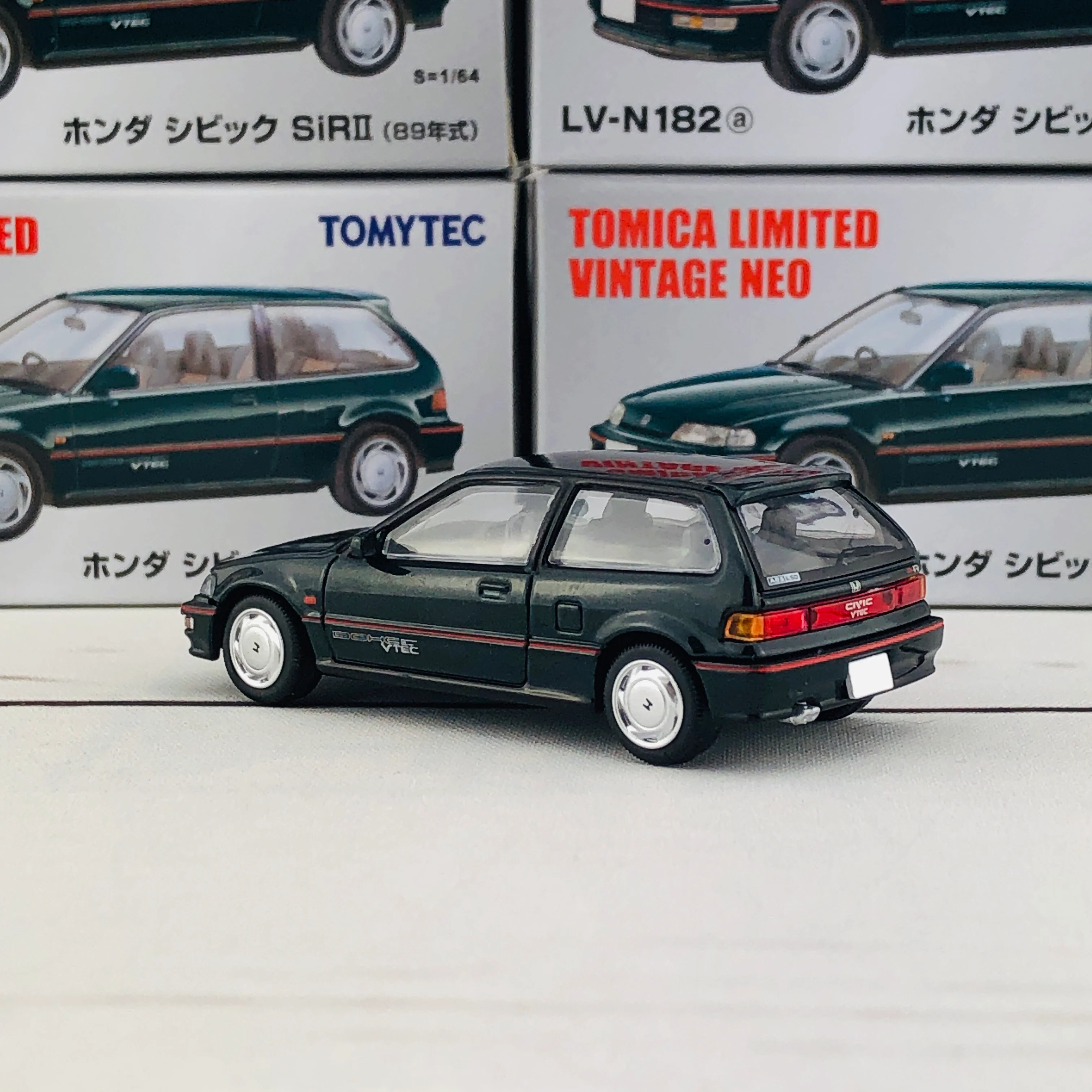 Tomica Limited Vintage Neo Honda Civic SIR II (Green) LV-N182a - Image 4