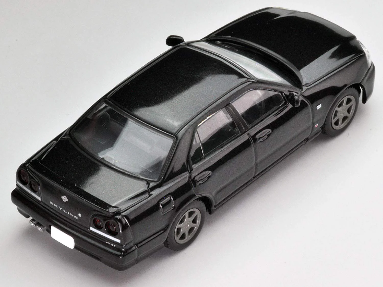 Tomica Limited Vintage Neo TLV-N170b SKYLINE 25GT-V (2000) - Image 3