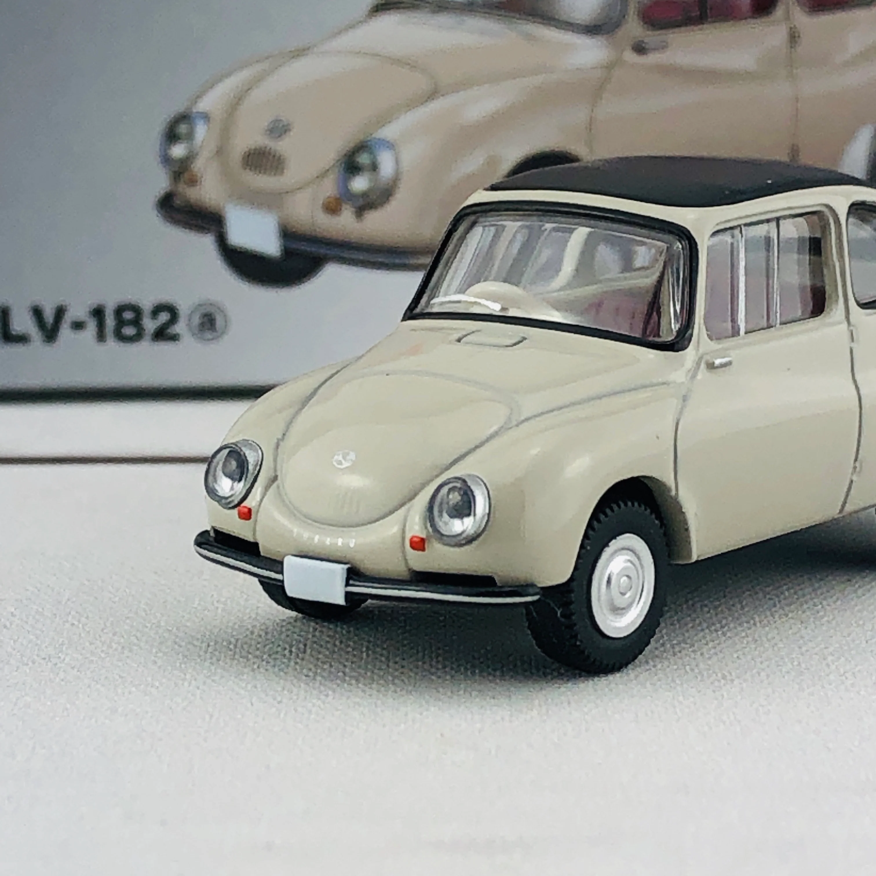 Tomica Limited Vintage 1/64 Subaru 360 Convertible (Closed Top) LV-182a (1960) - Image 3