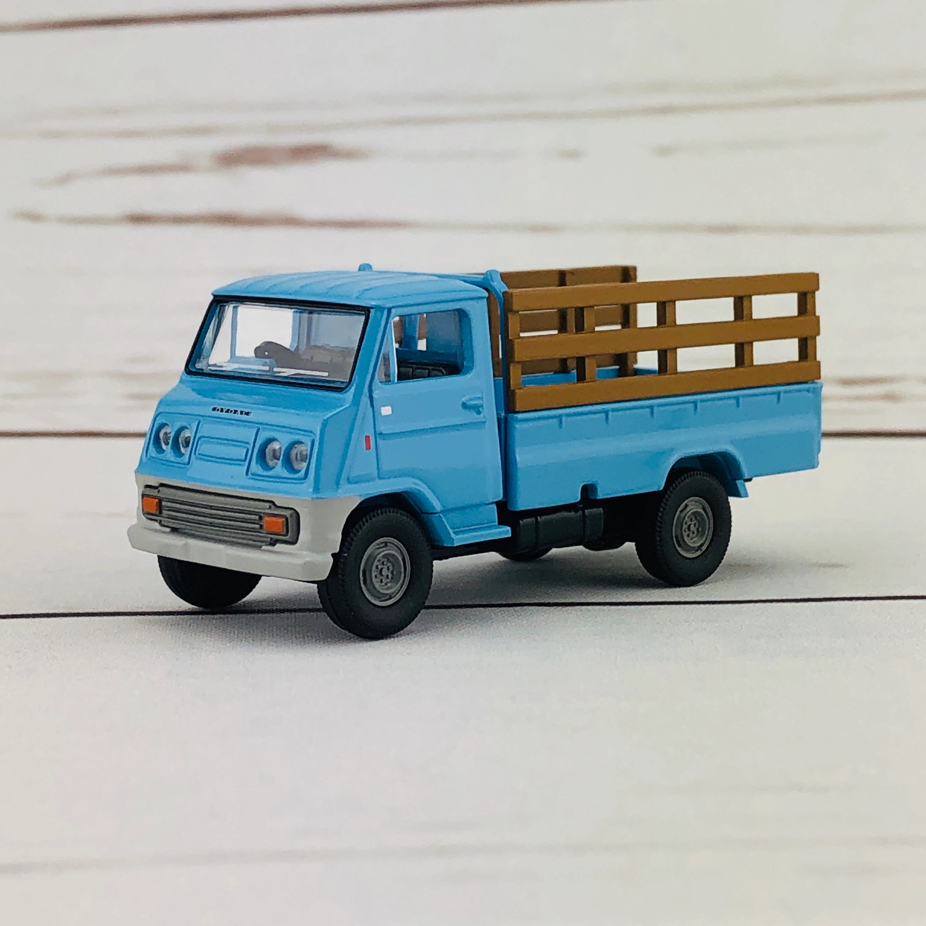 Tomica Limited Vintage Toyota Toyoace Livestock Truck LV-72b - Image 4