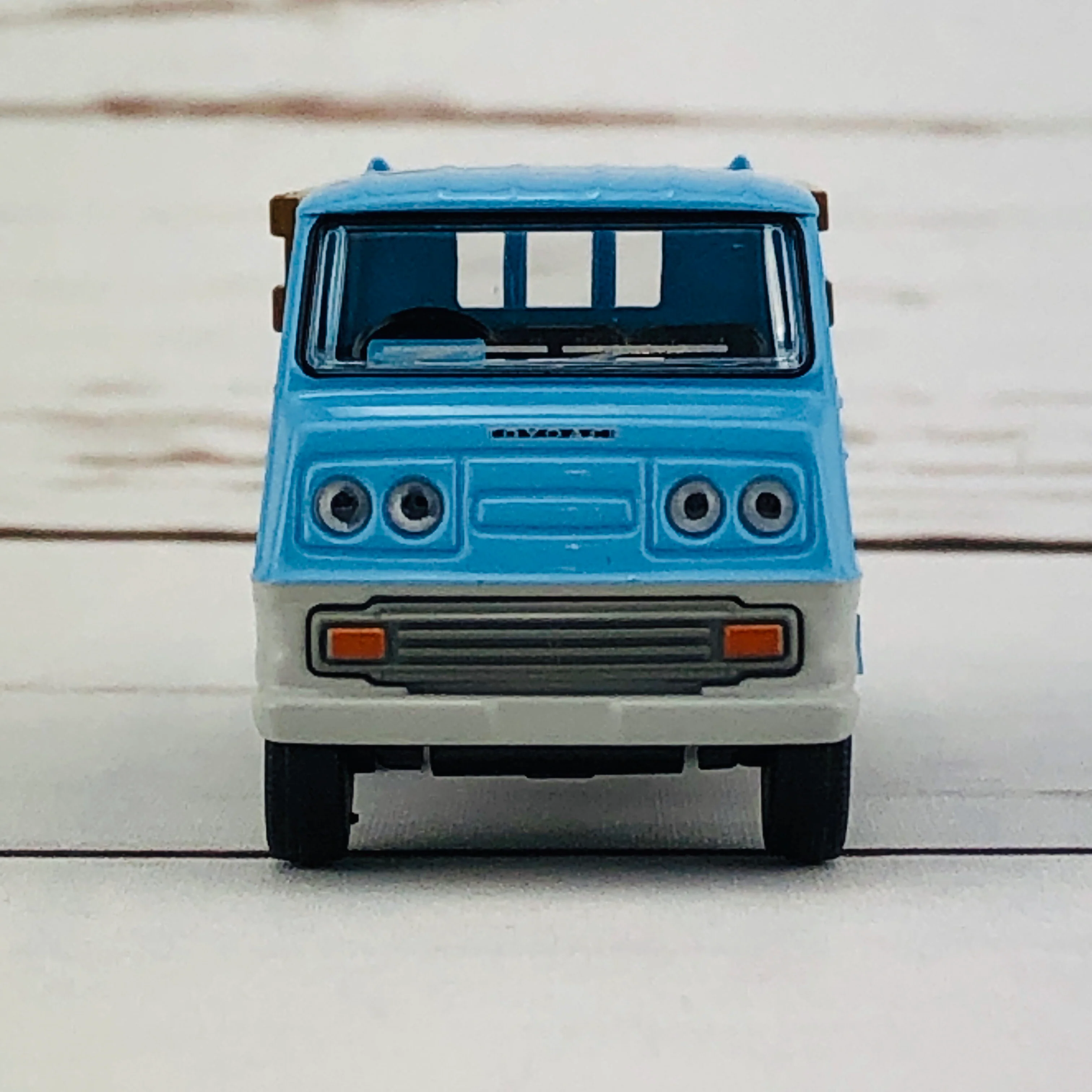 Tomica Limited Vintage Toyota Toyoace Livestock Truck LV-72b - Image 7