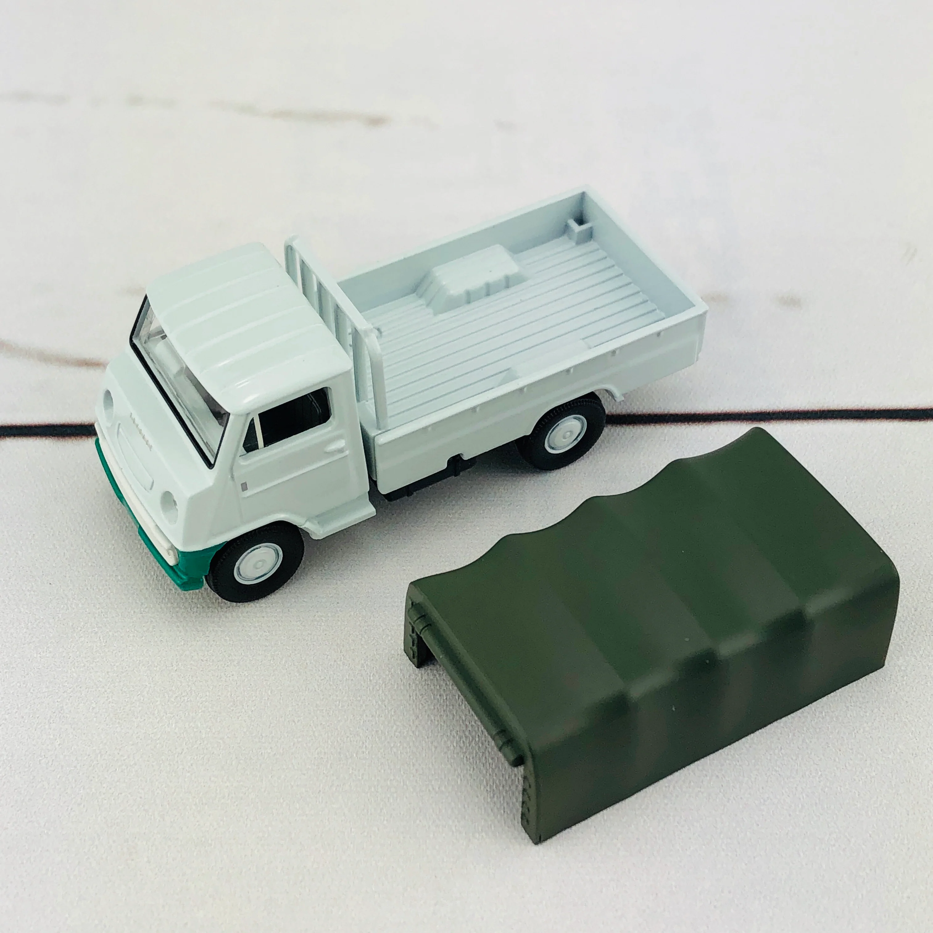 Tomica Limited Vintage Toyota Toyoace Truck LV-41f - Image 8