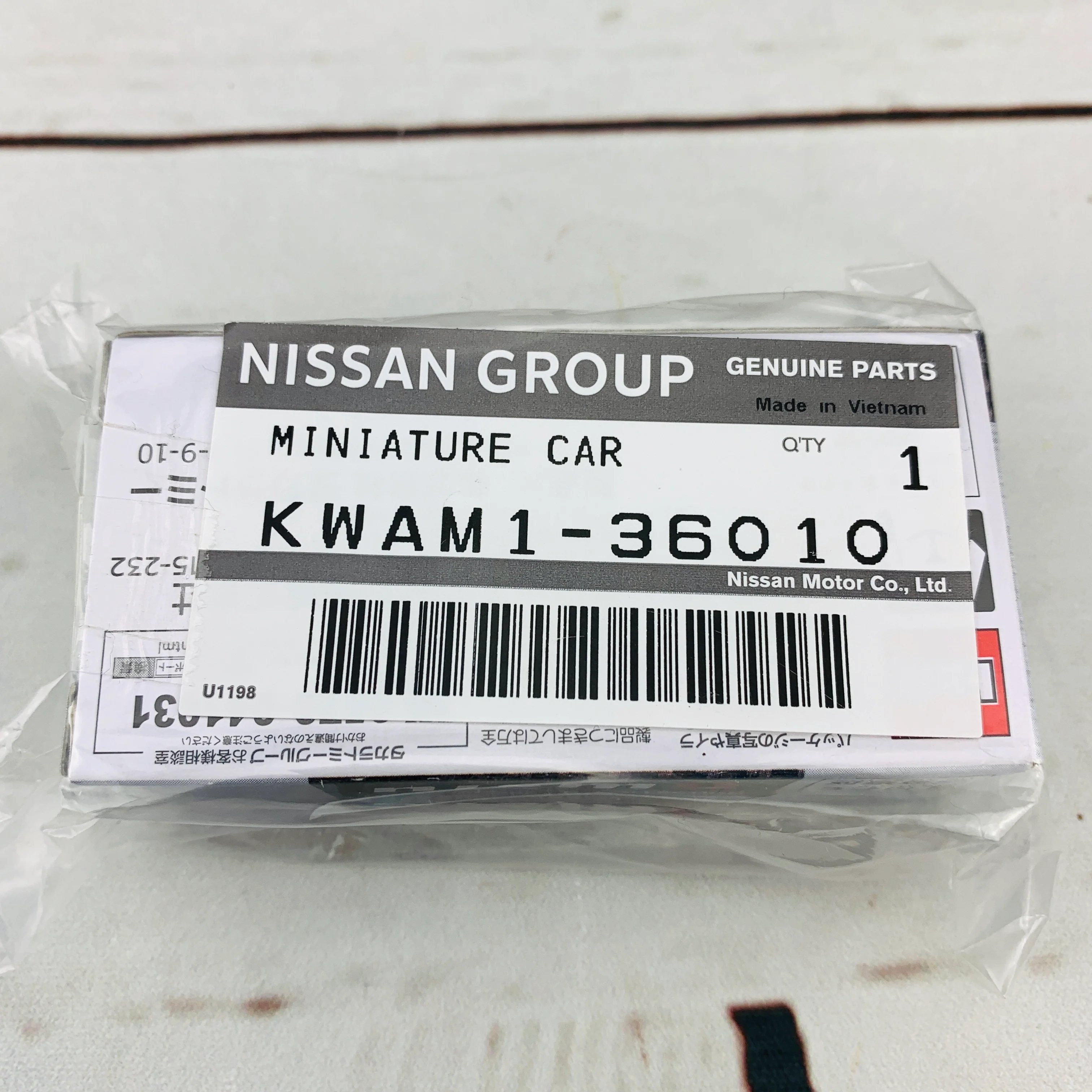 Nismo Model Car Collection Motul Autech GTR #23 Super GT GT500 2019 KWAM1-36010 - Image 5
