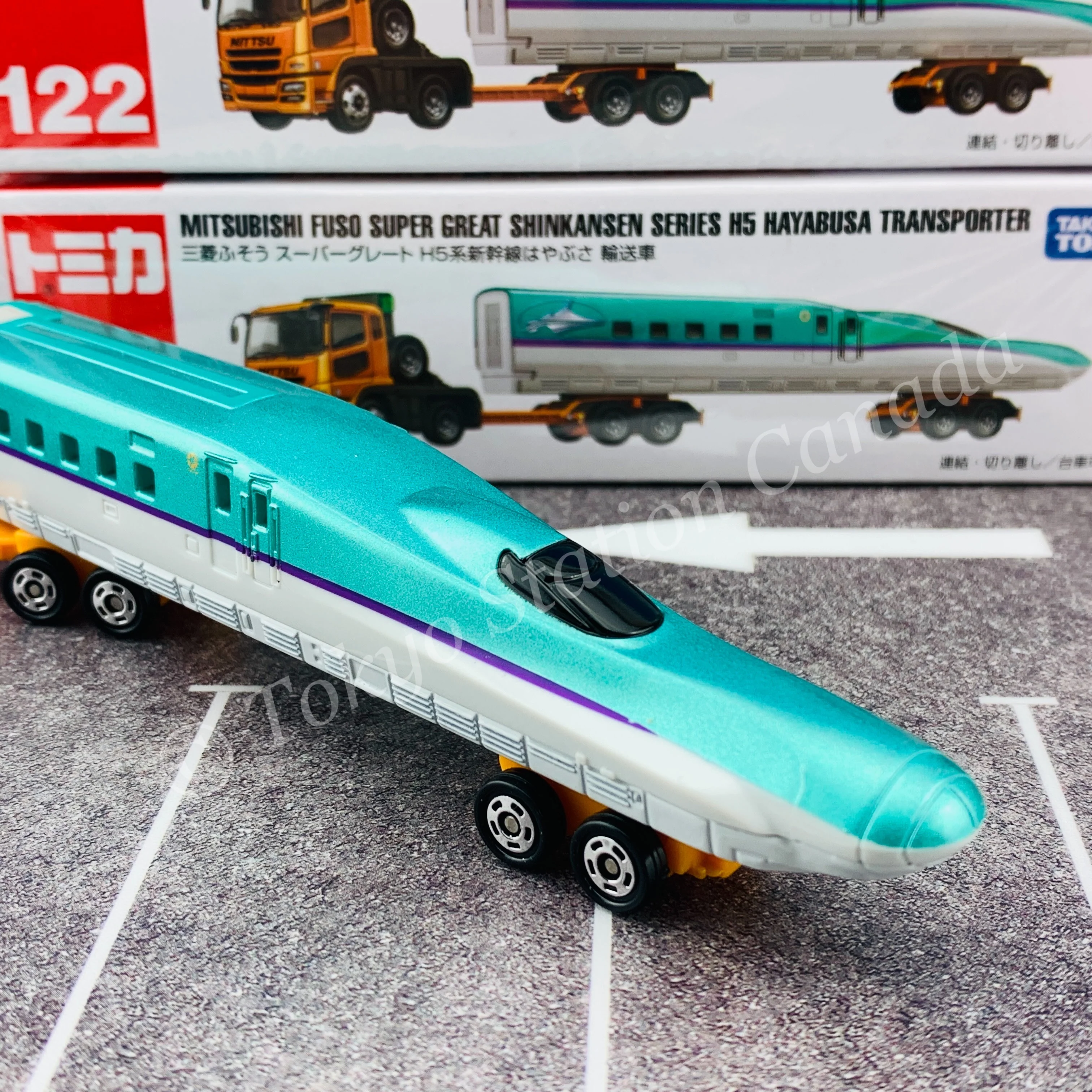 TOMICA 122 Mitsubishi Fuso Super Great Shinkansen Series H5 Hayabusa Transporter - Image 4