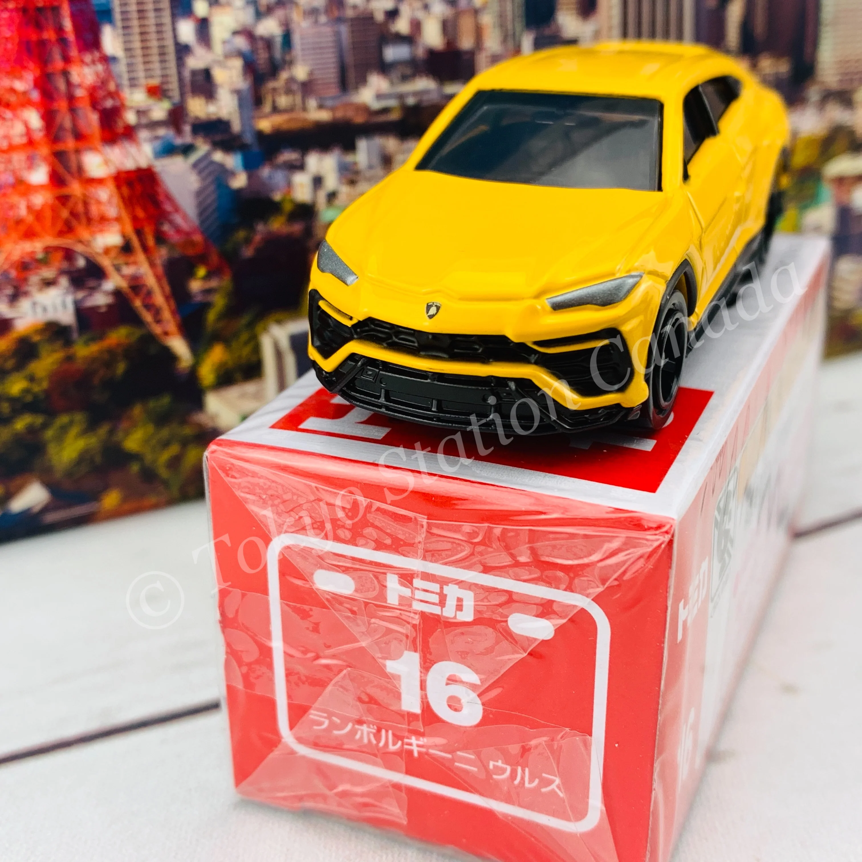 TOMICA 16 LAMBORGHINI URUS - Image 3
