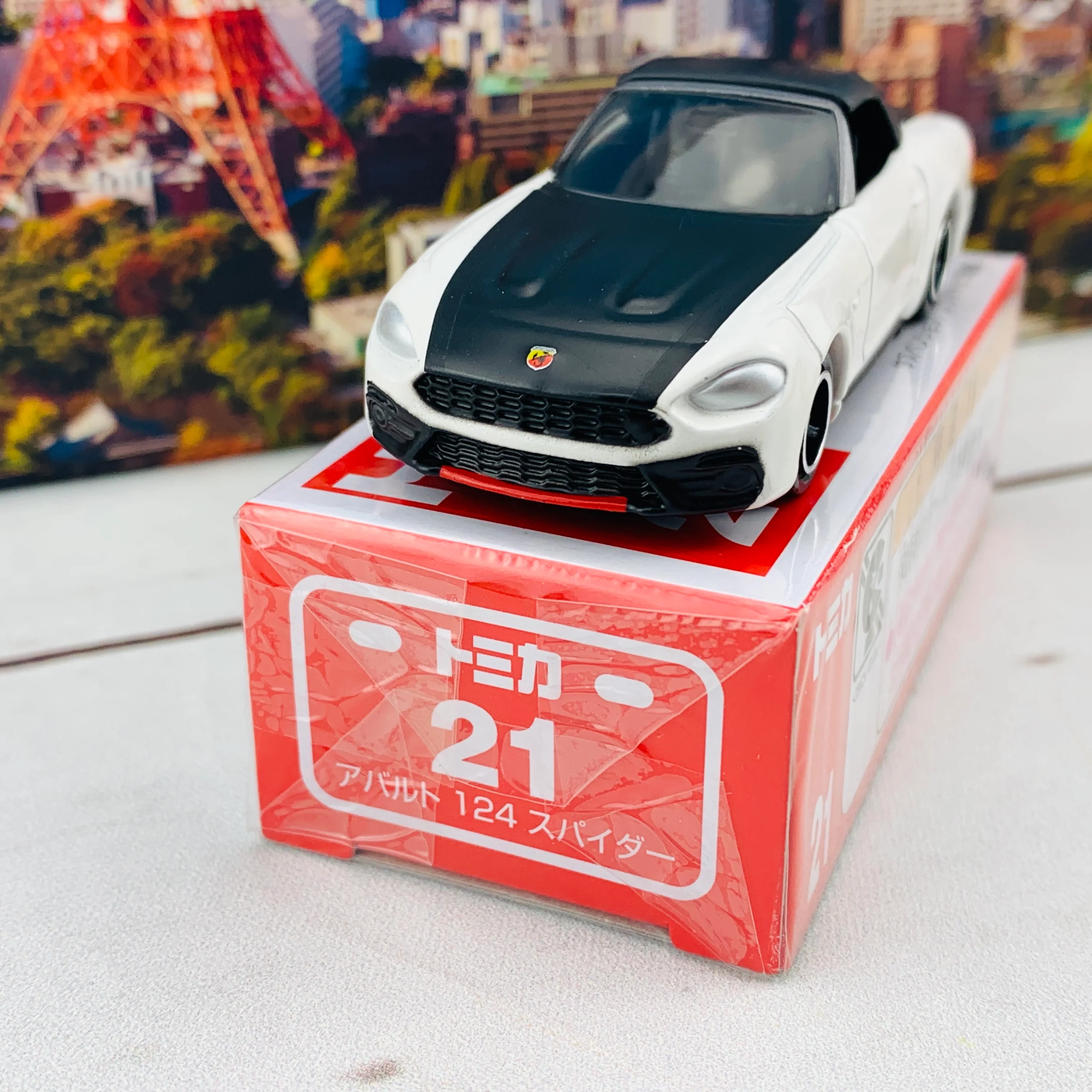 Tomica 21 Abarth 124 spider - Image 3