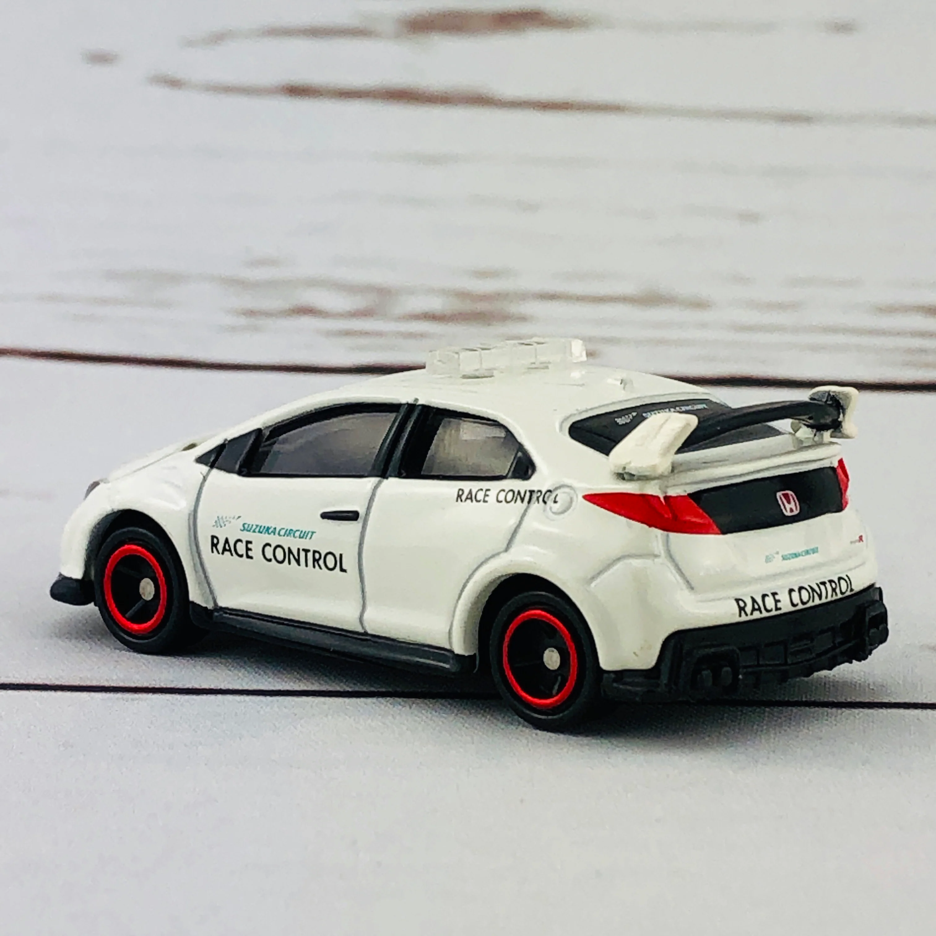 Tomica No.40 AEON Limited Honda Civic FK2 TYPE-R Suzuka Race Circuit Race Control Car - Image 4