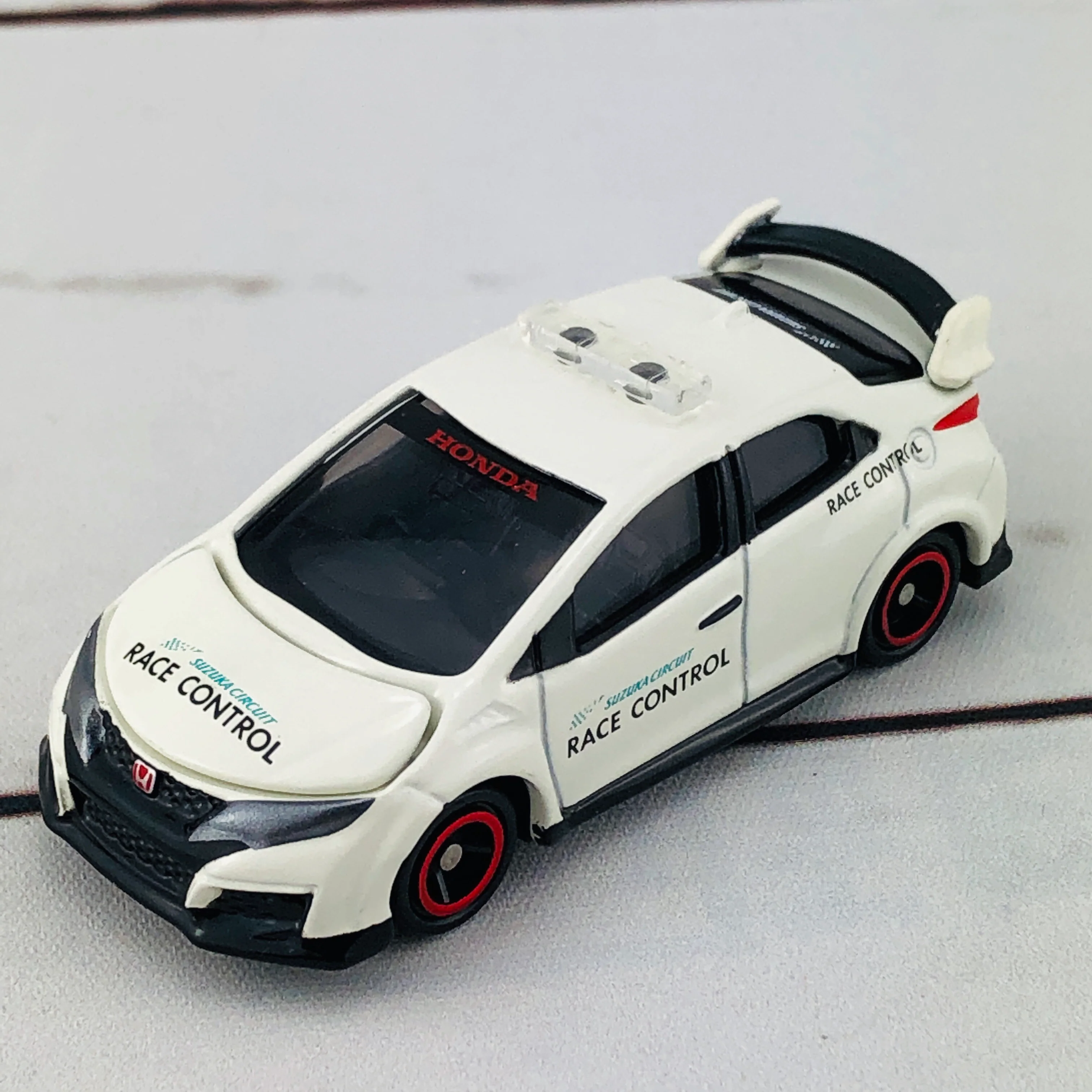 Tomica No.40 AEON Limited Honda Civic FK2 TYPE-R Suzuka Race Circuit Race Control Car - Image 5