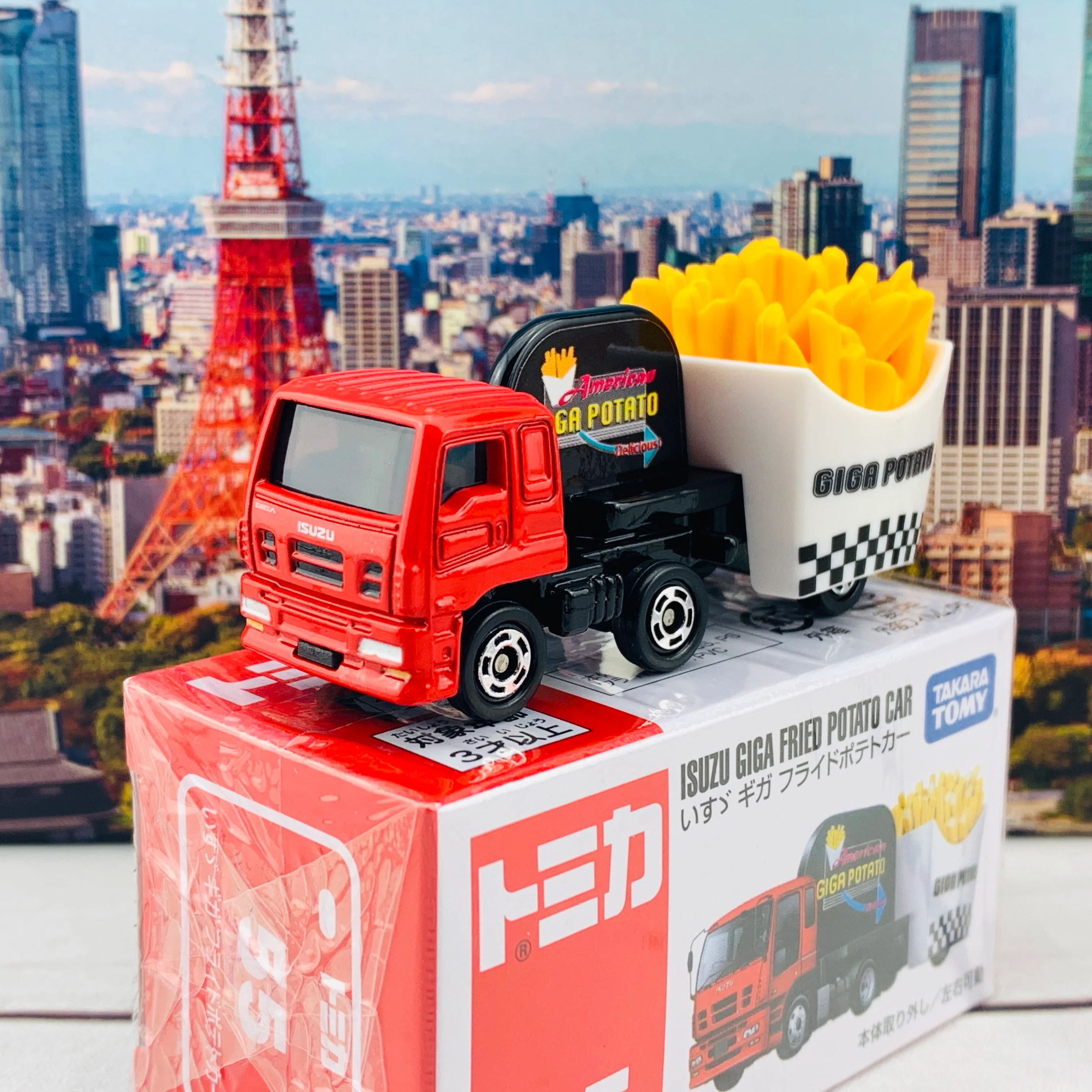 TOMICA 55 Isuzu Giga Fried Potato Car 4904810824626 - Image 2