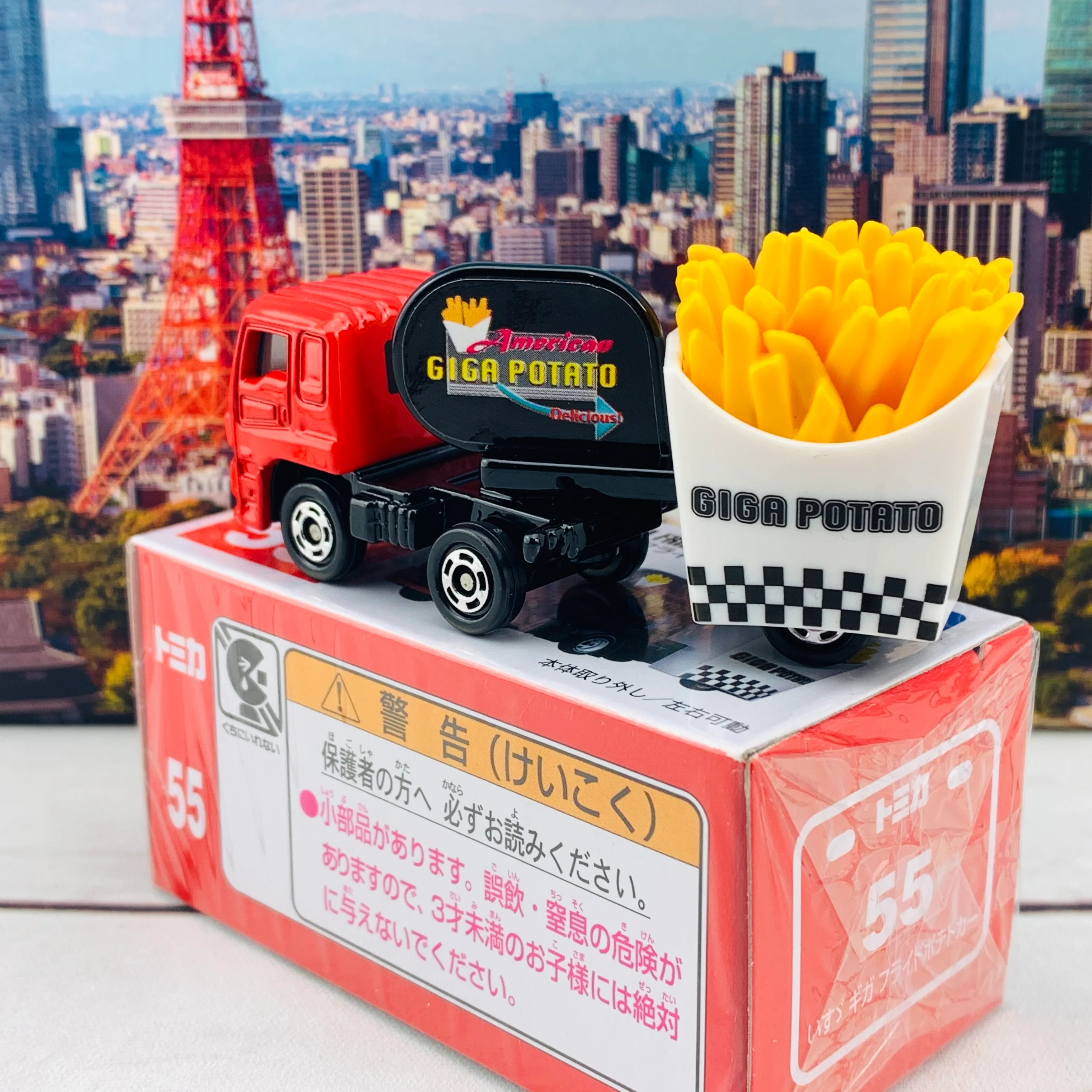 TOMICA 55 Isuzu Giga Fried Potato Car 4904810824626 - Image 5