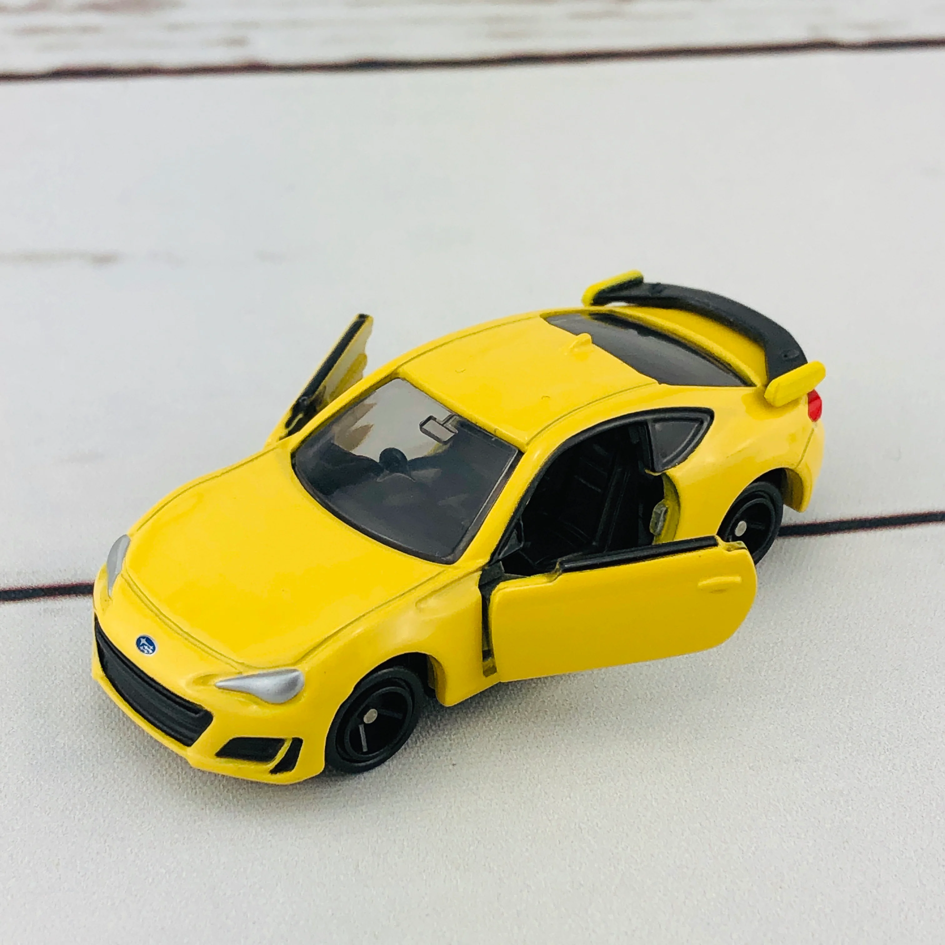 TOMICA 6 Subaru BRZ Yellow First Edition (初回特別仕様) - Image 8