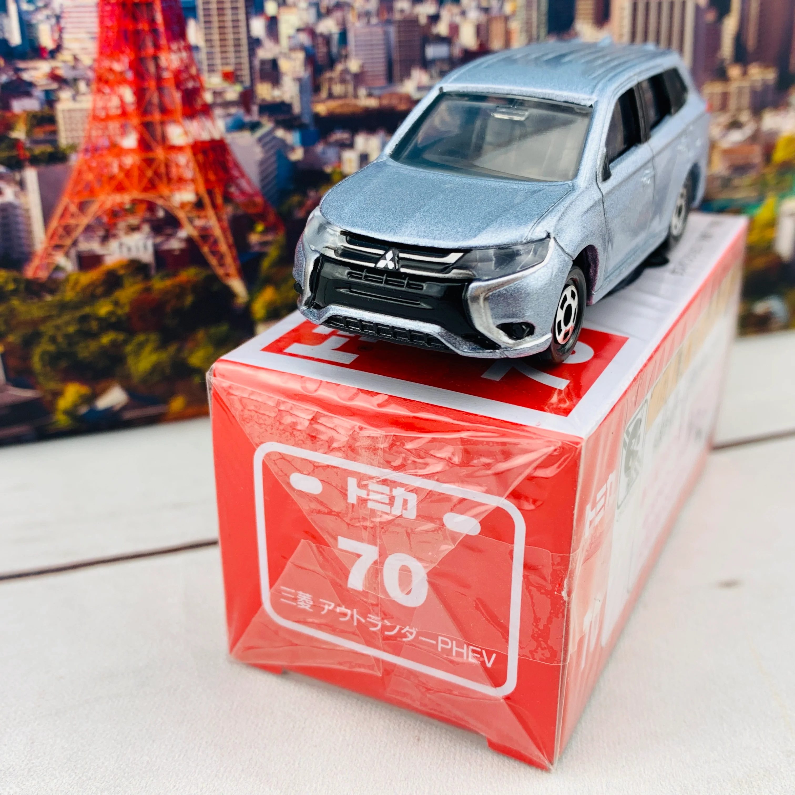 TOMICA 70 Mitsubishi Outlander PHEV - Image 3