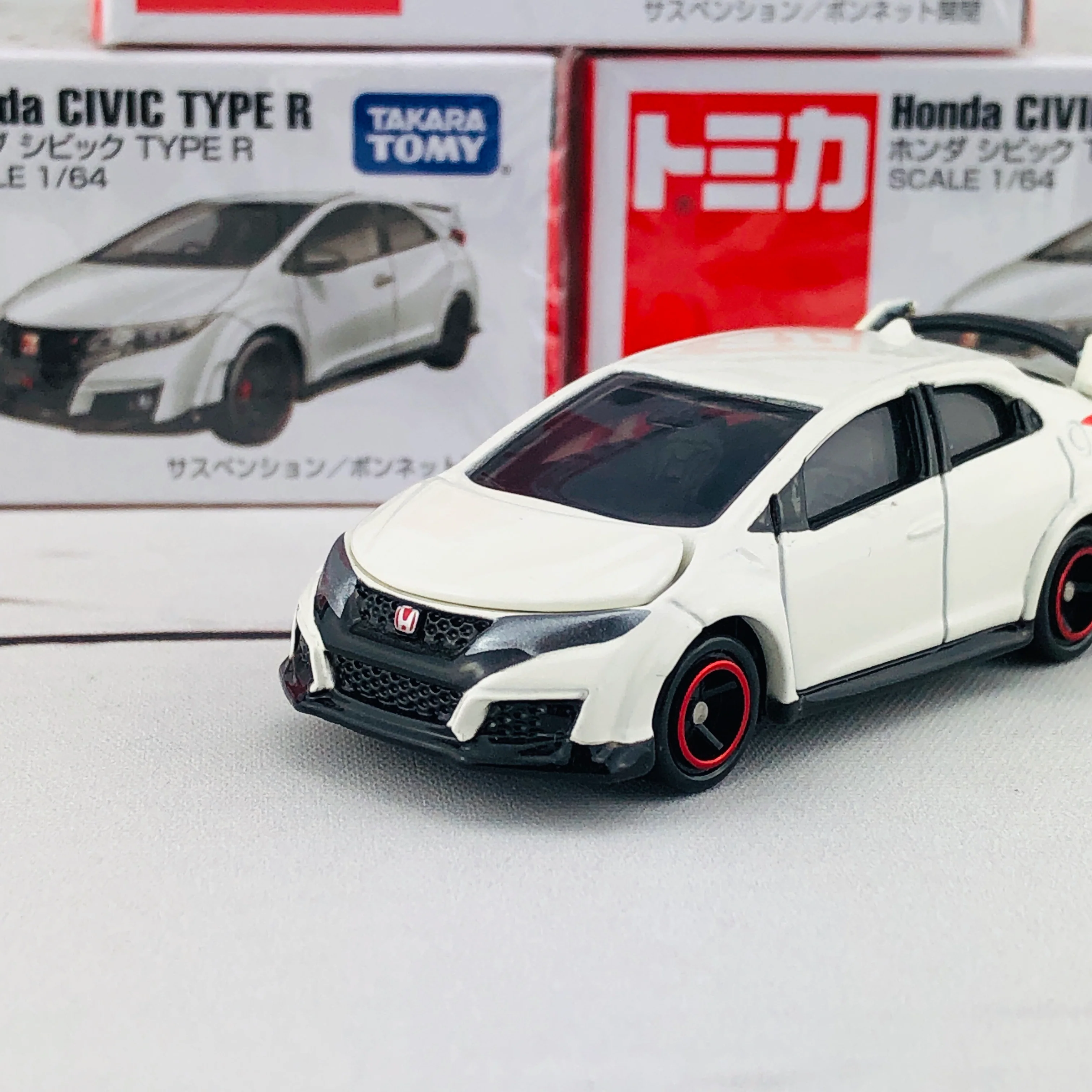 Tomica 76 Honda CIVIC TYPE R FK2 1/64 - Image 3