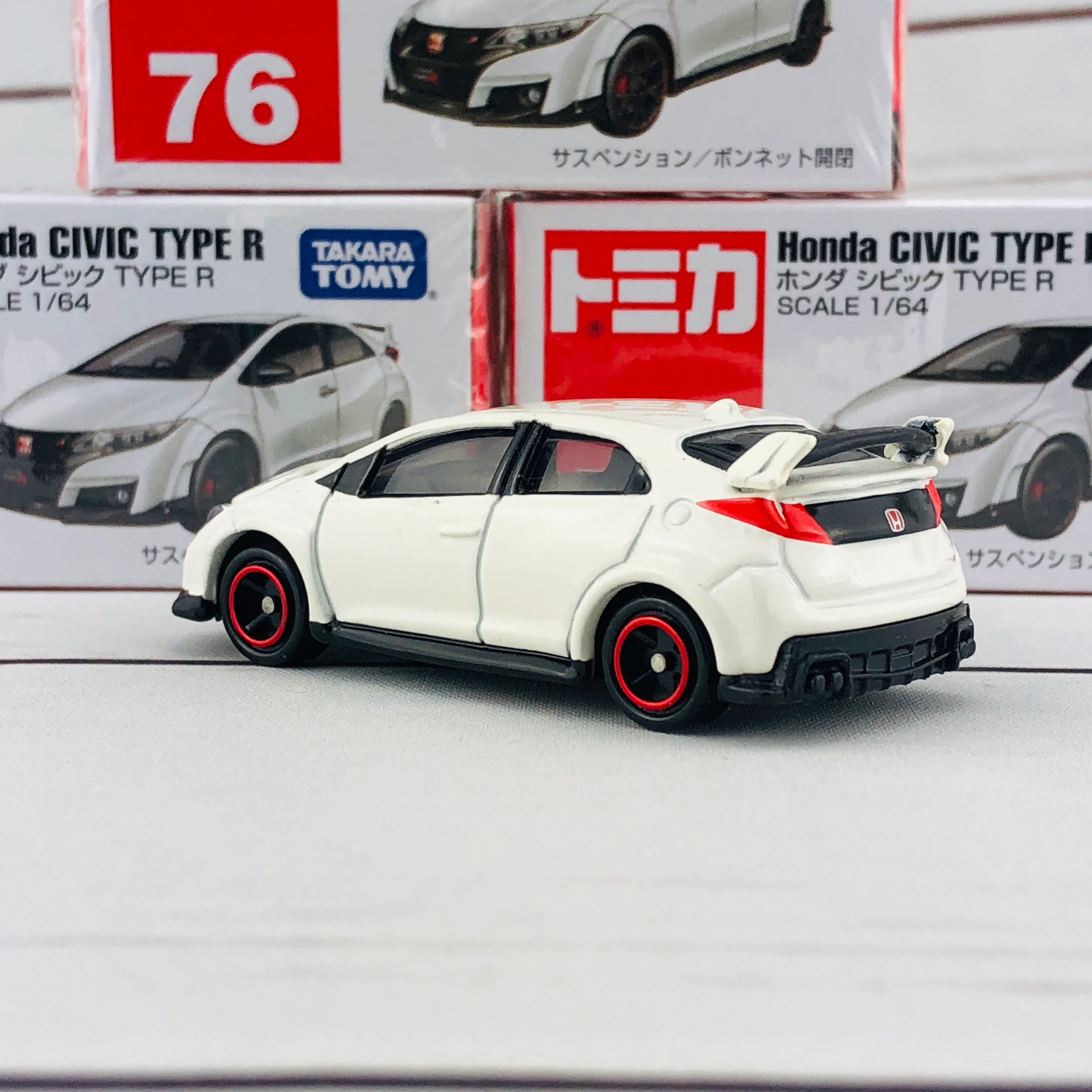 Tomica 76 Honda CIVIC TYPE R FK2 1/64 - Image 4