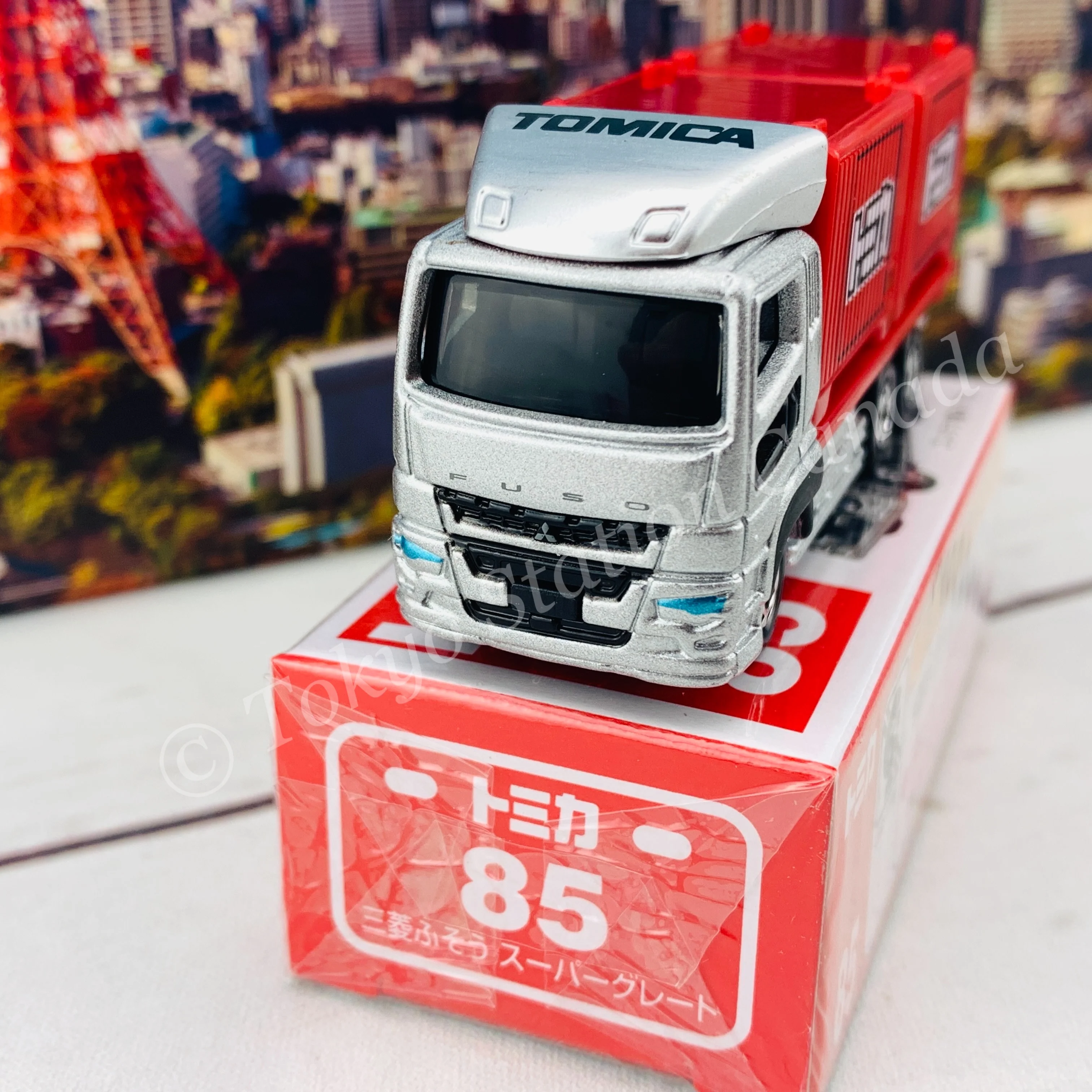 TOMICA 85 Mitsubishi Fuso Super Great - Image 3