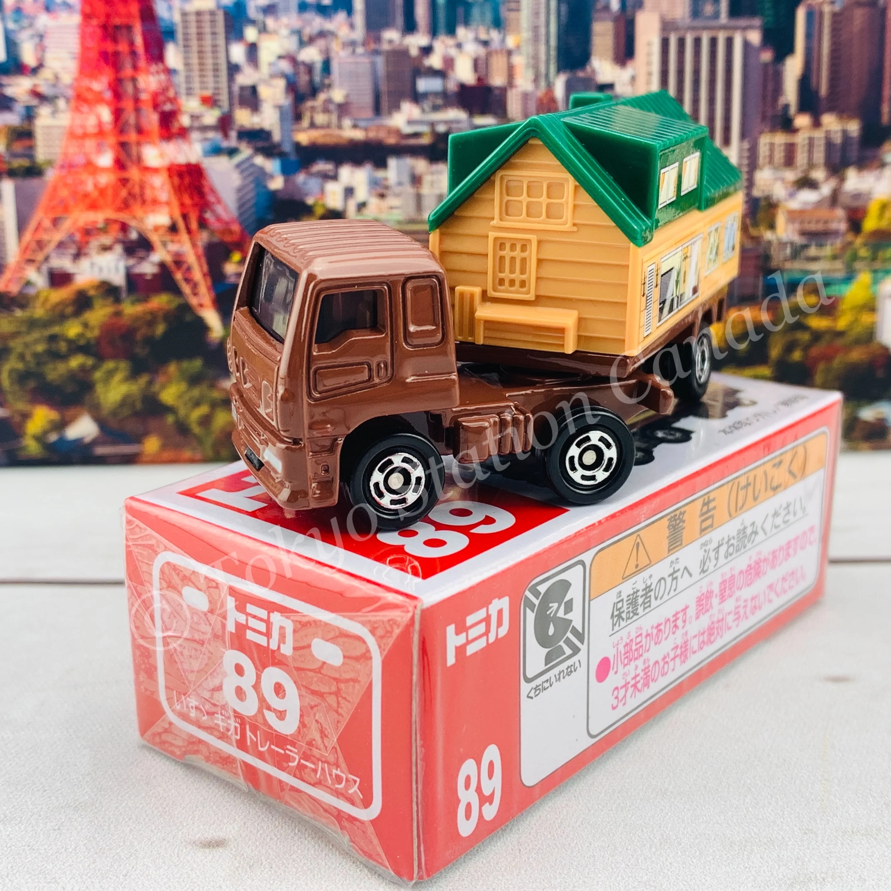 TOMICA 89 Isuzu Giga Trailer House 4904810102441 - Image 4