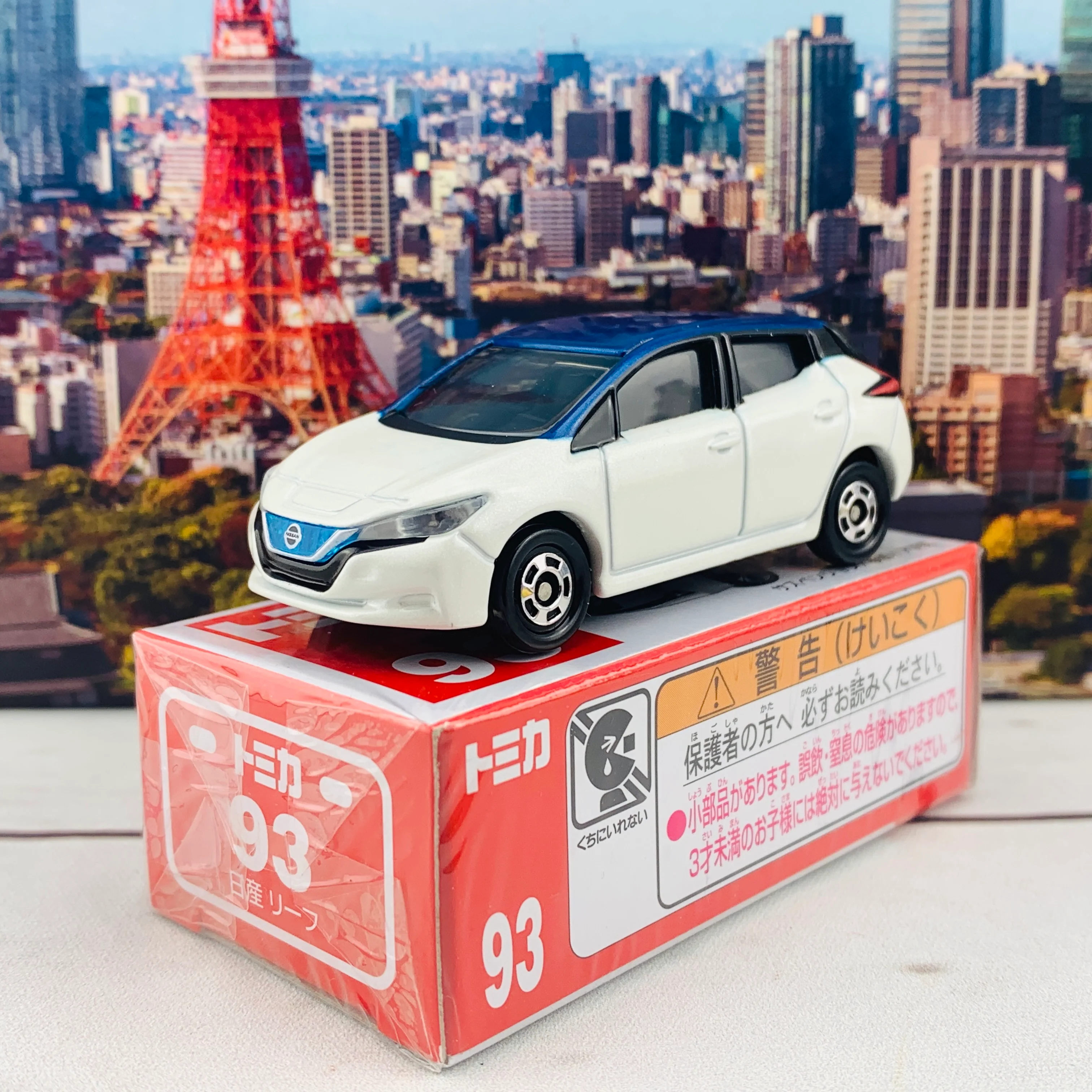 TOMICA 93 Nissan Leaf - Image 2