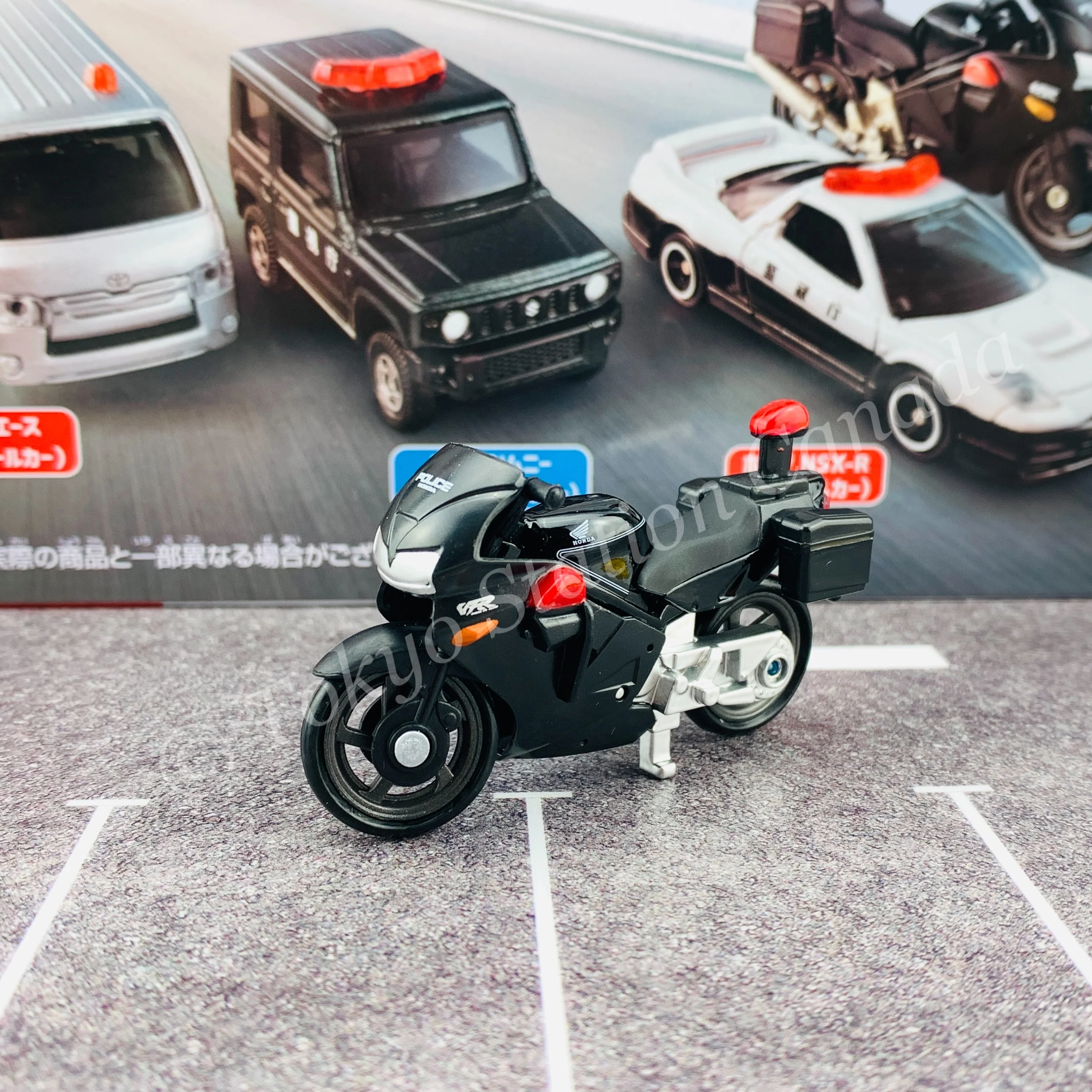 Tomica Police Vehicle Collection 4904810170549 - Image 4