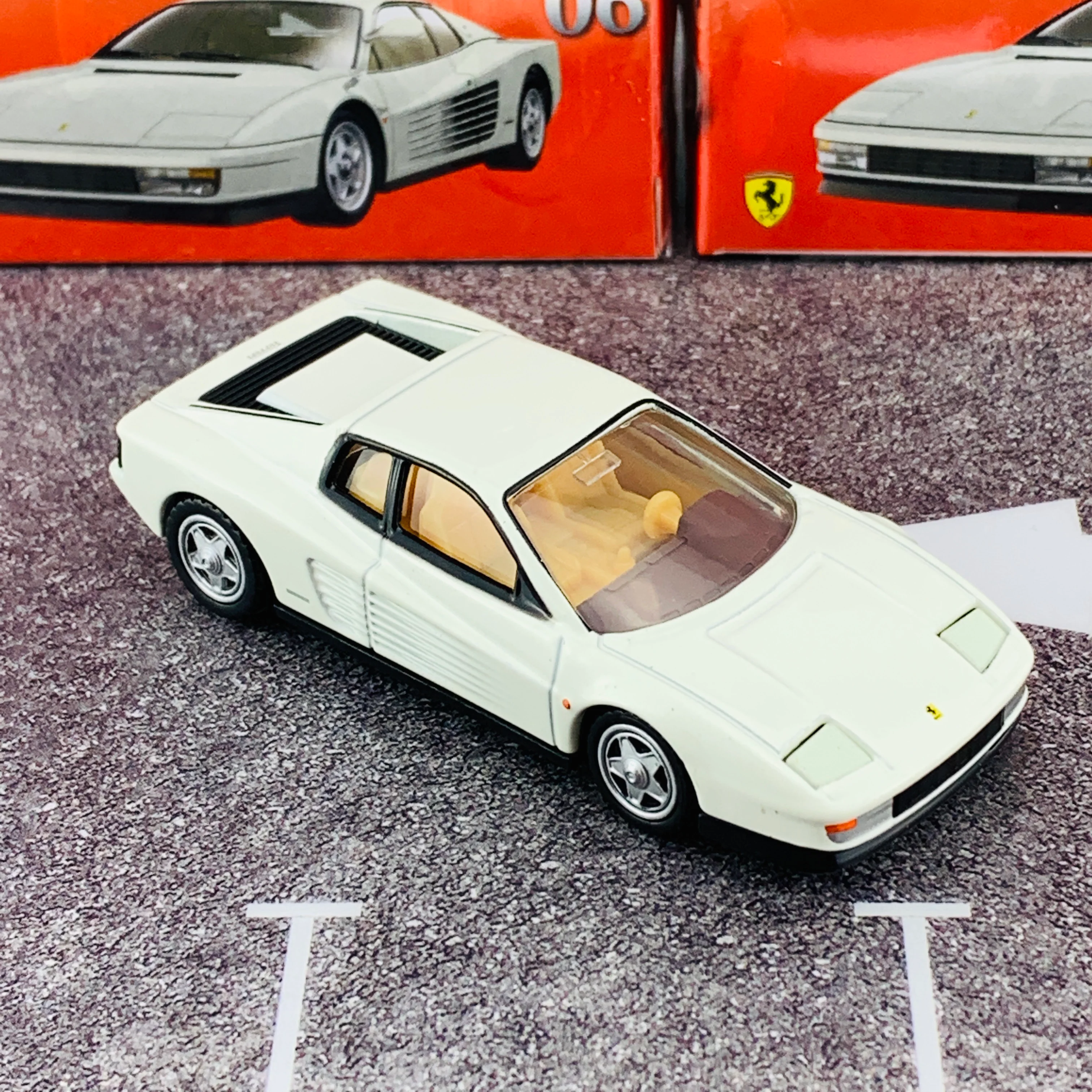 TOMICA PREMIUM 06 TESTAROSSA Limited Edition トミカプレミアム発売記念仕様 (WHITE) - Image 6