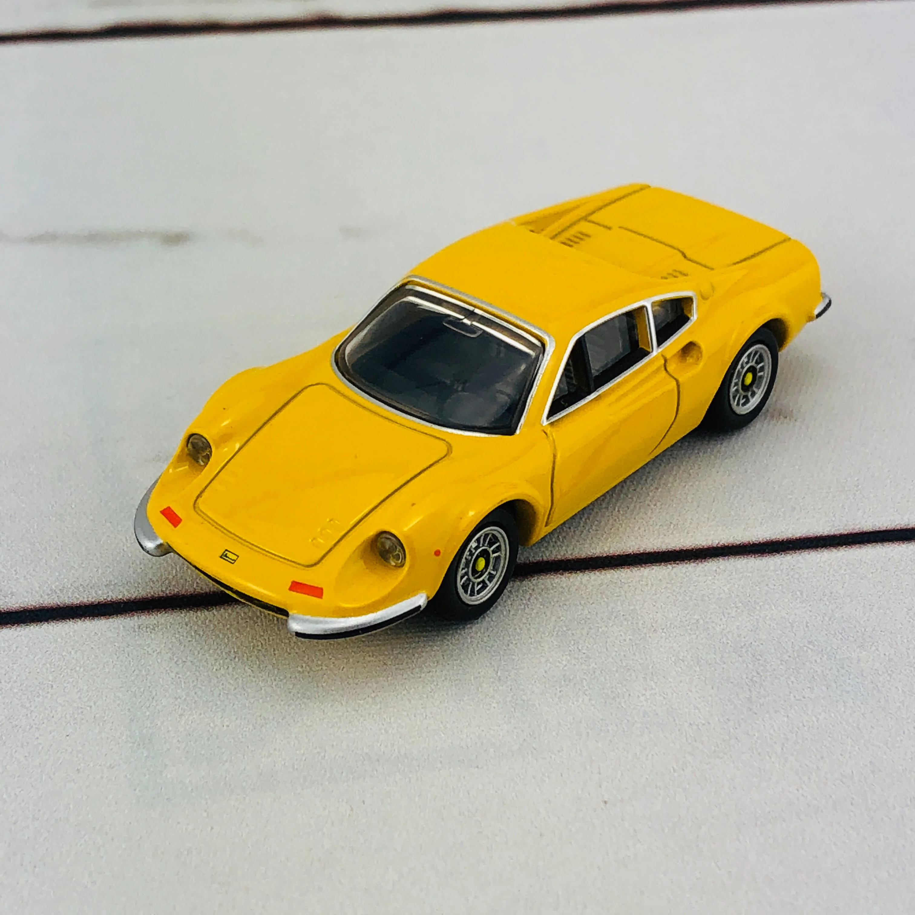 Tomica Premium 13 Ferrari DINO 246 GT(Tomica Premium Release Commemorative Specificationトミカプレミアム発売記念仕様) - Image 5