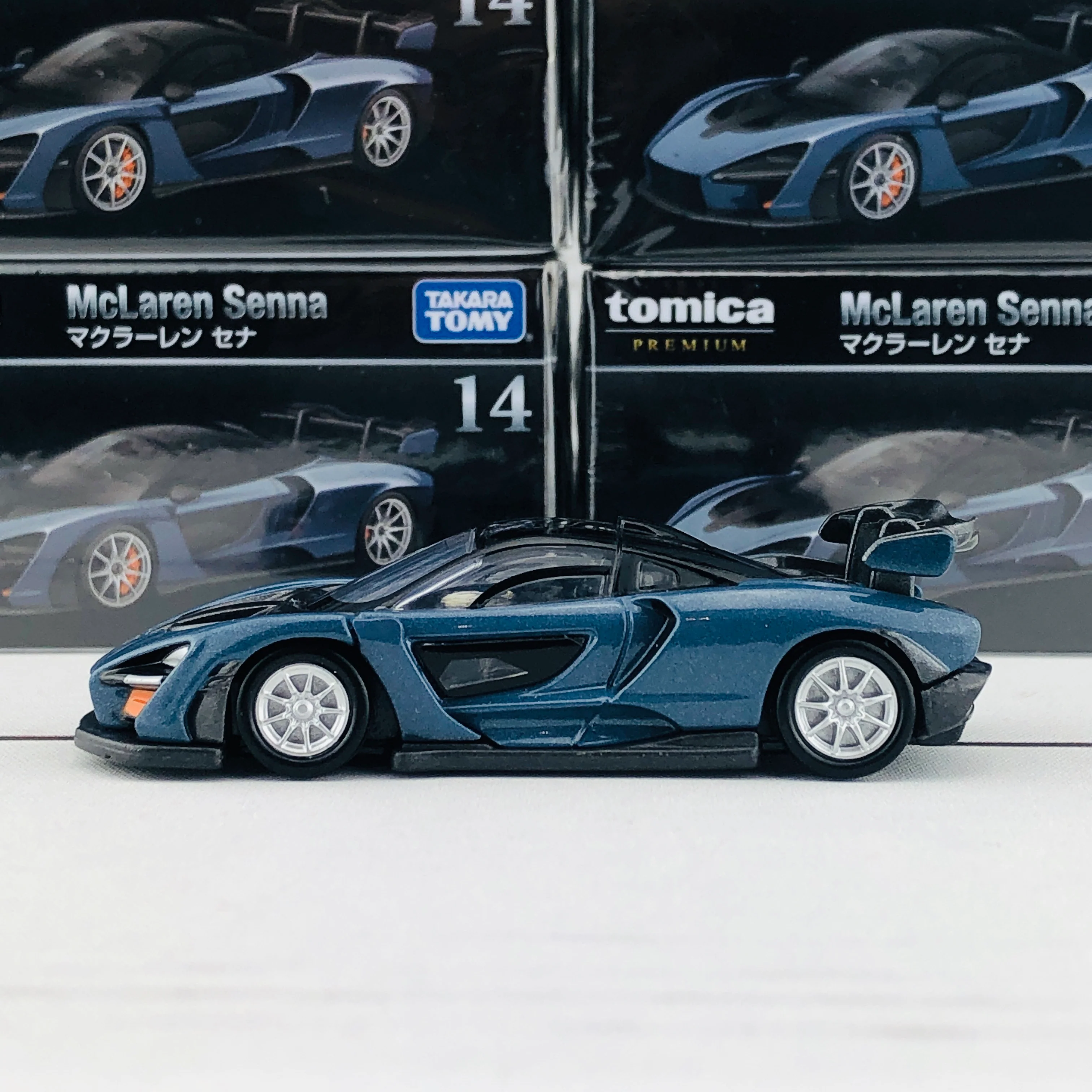 Tomica Premium 14 McLaren Senna - Image 3