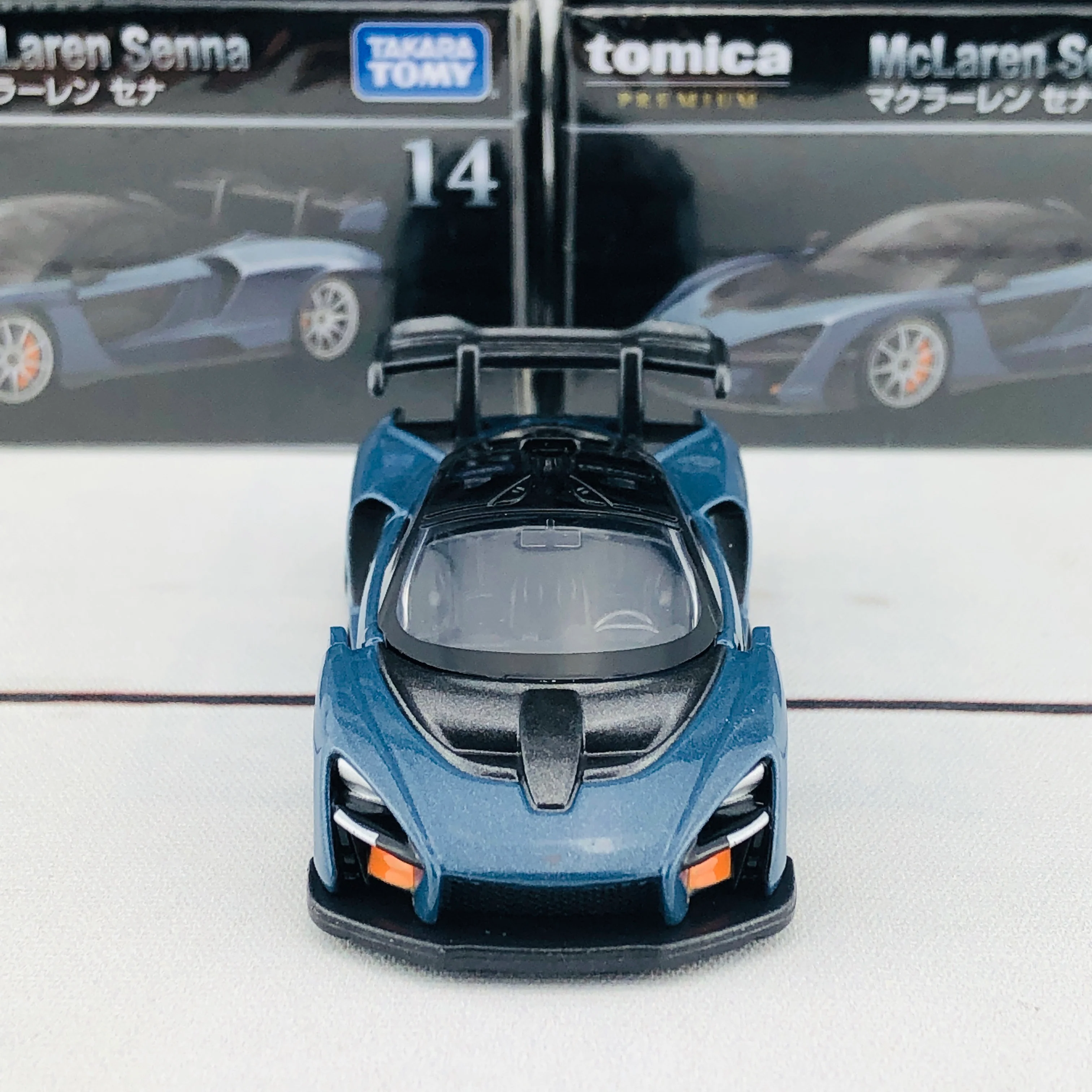 Tomica Premium 14 McLaren Senna - Image 7