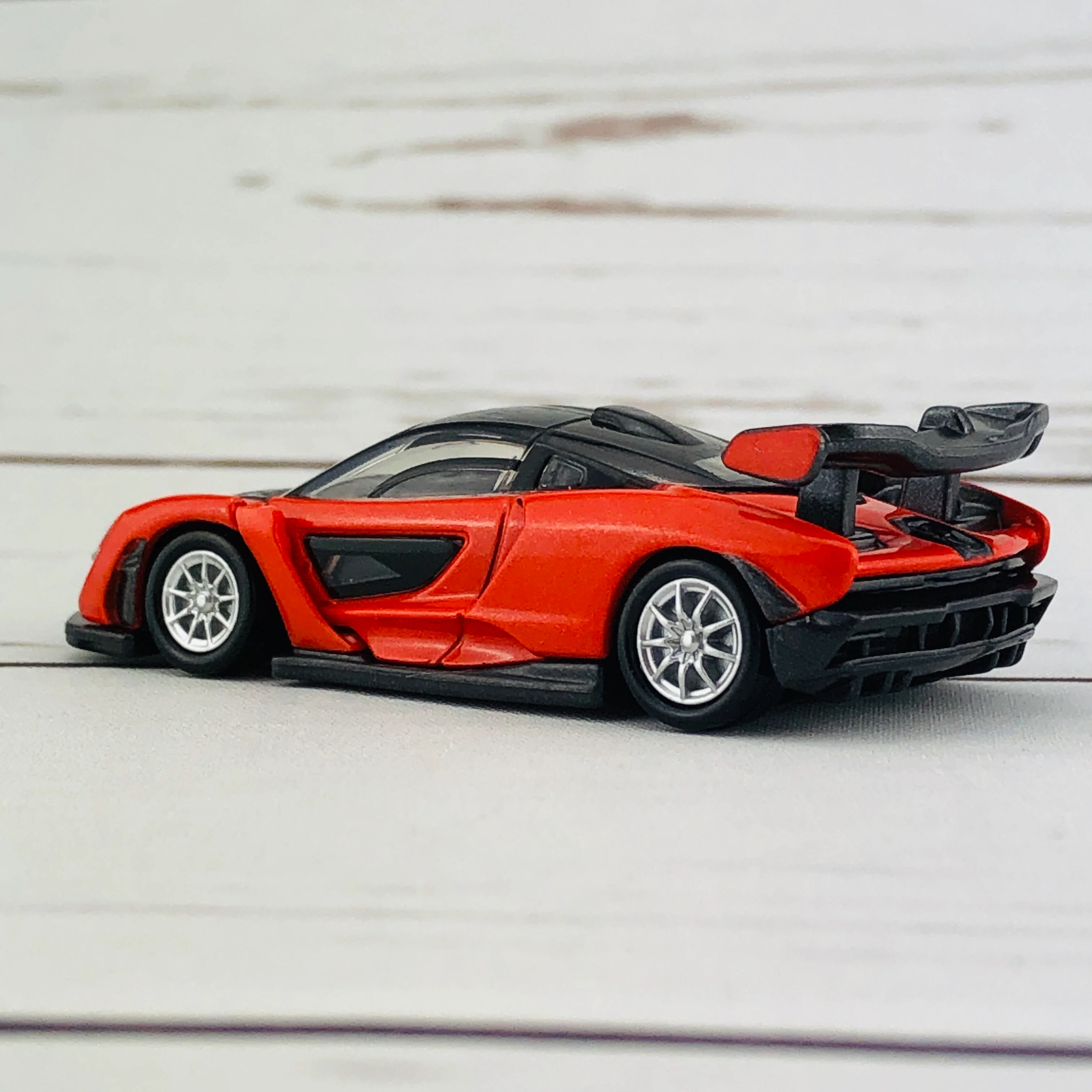 Tomica Premium 14 McLaren Senna (Tomica Premium Release Commemorative Specificationトミカプレミアム発売記念仕様) SuccessActive - Image 6
