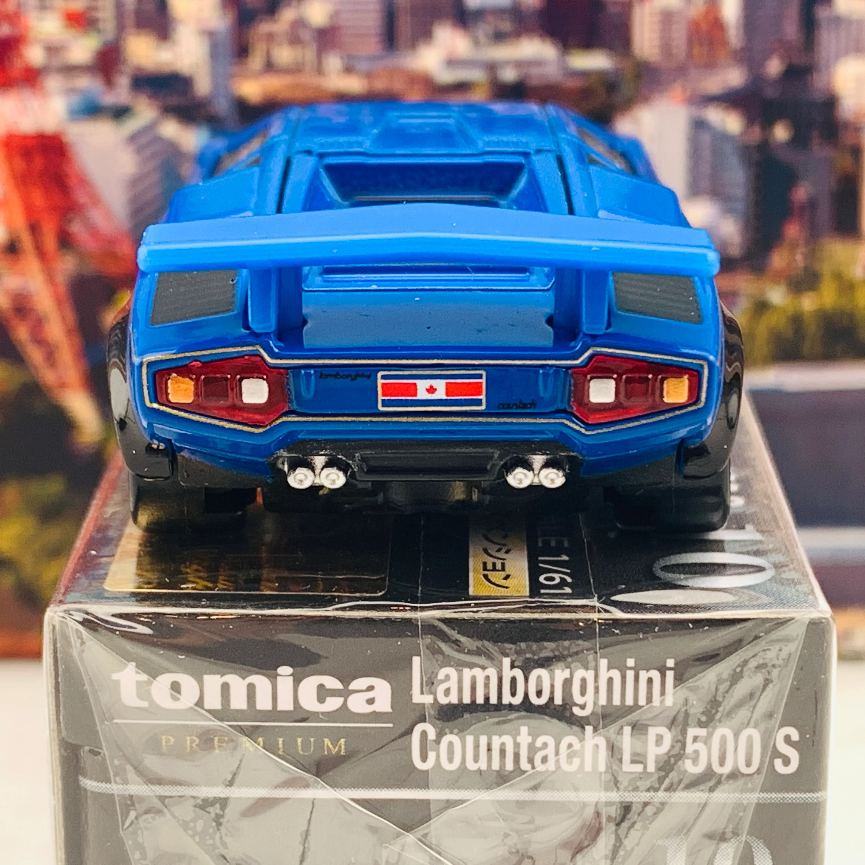 Tomica Premium 10 Lamborghini Countach LP500S - Image 4