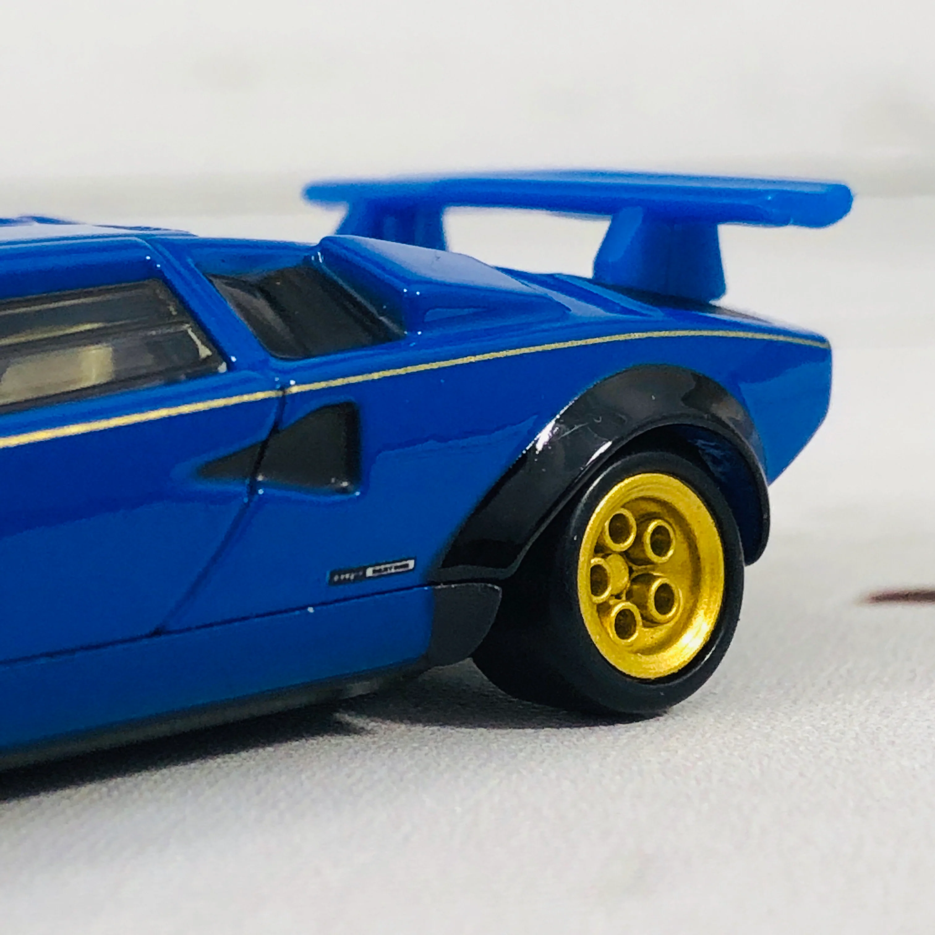Tomica Premium 10 Lamborghini Countach LP500S - Image 6