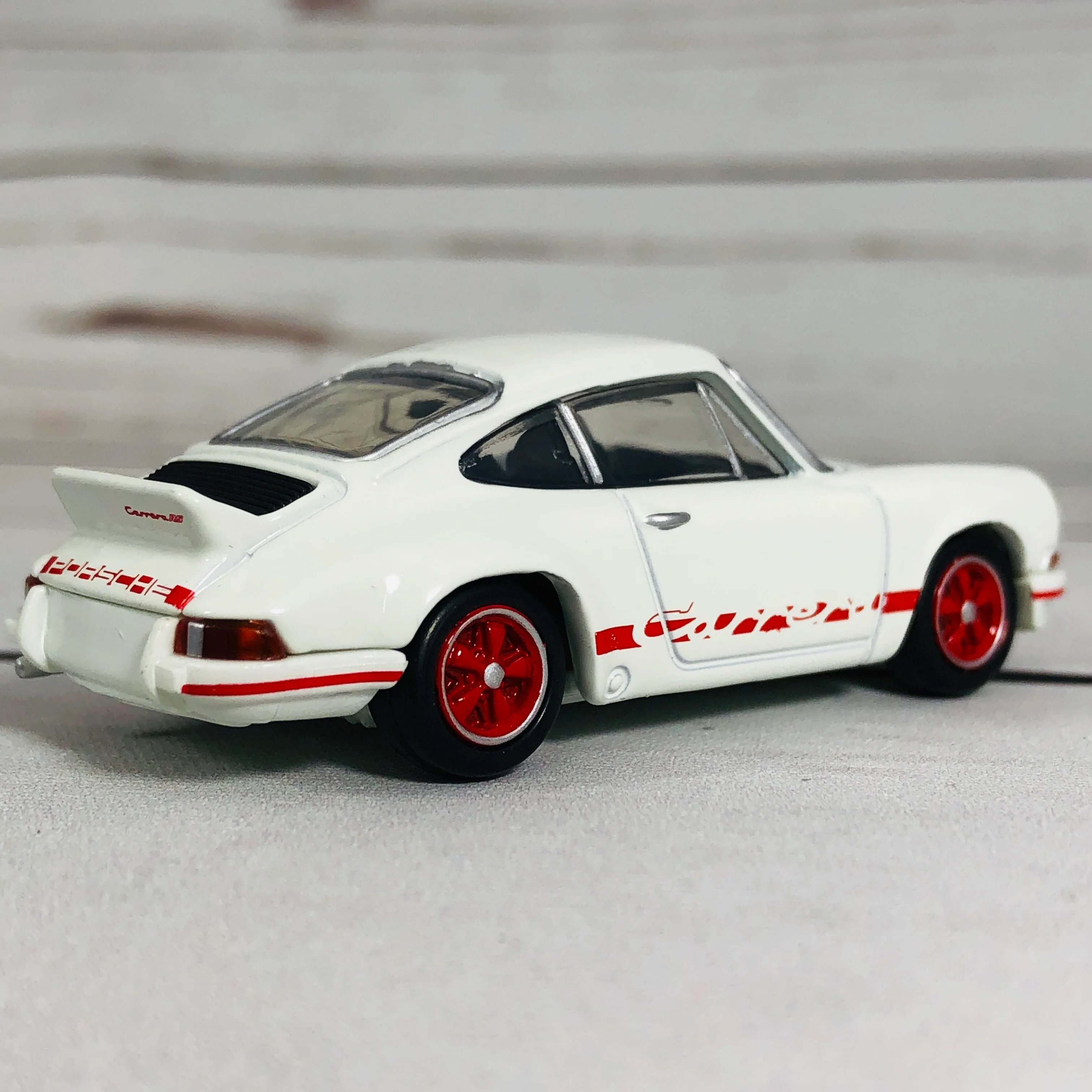 Tomica Premium 12 Porsche 911 Carrera RS 2.7 - Image 11