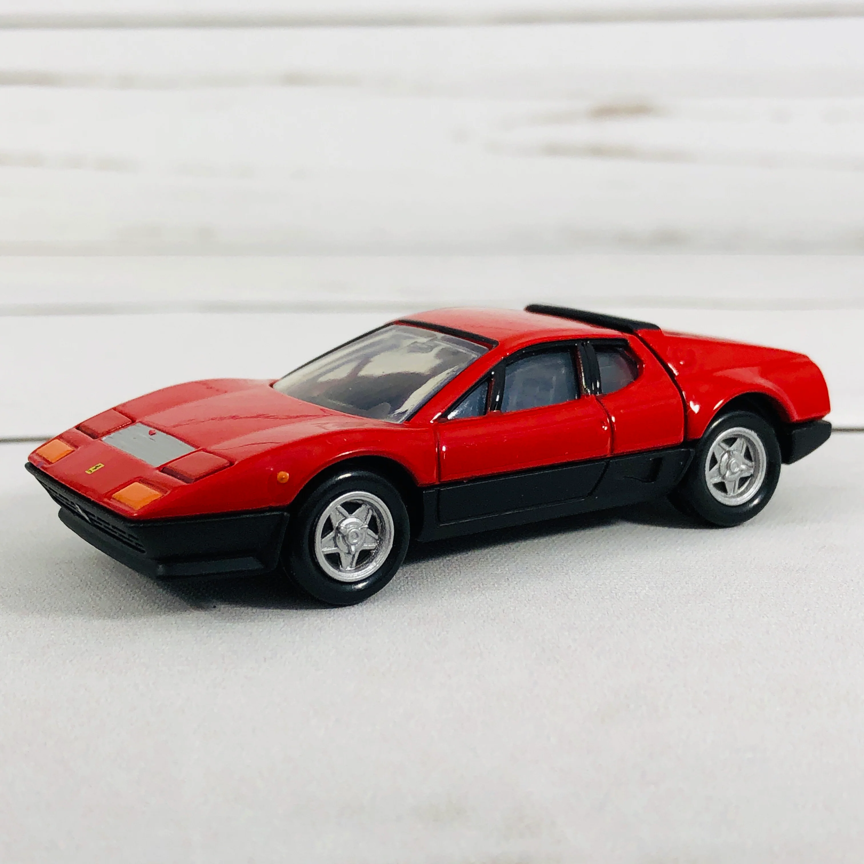 Tomica Premium No.17 Ferrari 512 BB RED - Image 3