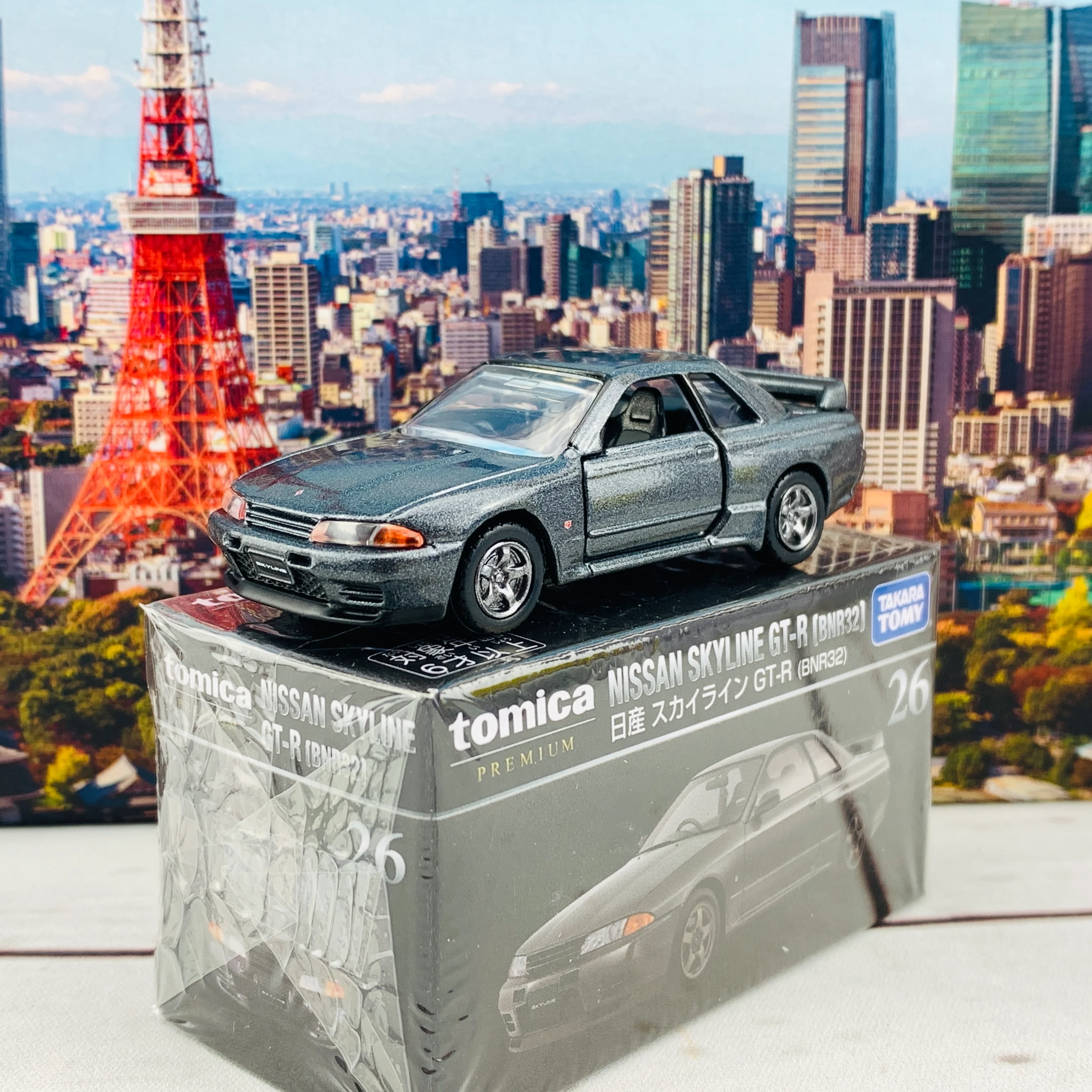 Tomica Premium 26 Nissan Skyline GTR BNR32 - Image 2