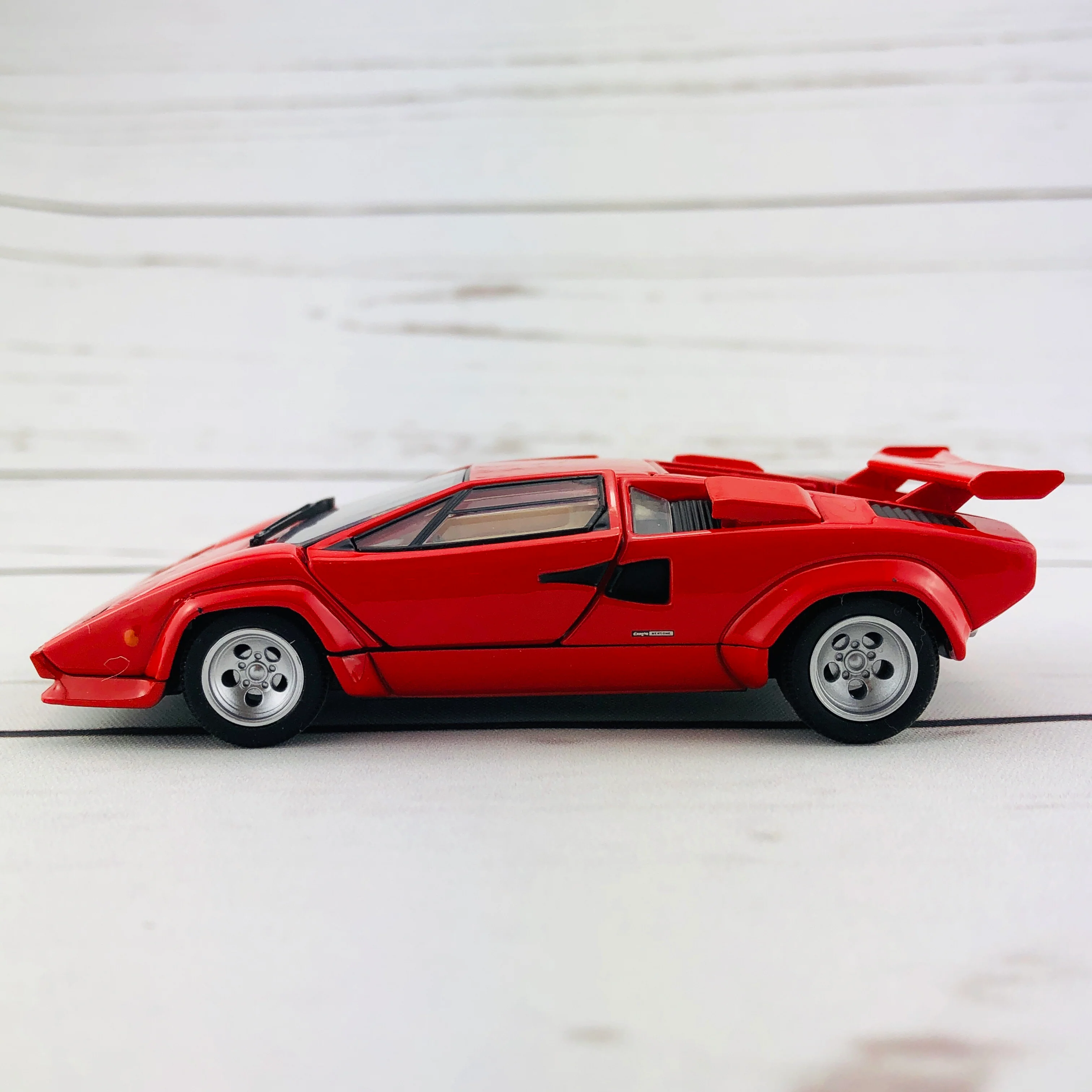 TOMICA PREMIUM RS 1/43 Lamborghini Countach LP 500 S - Image 2