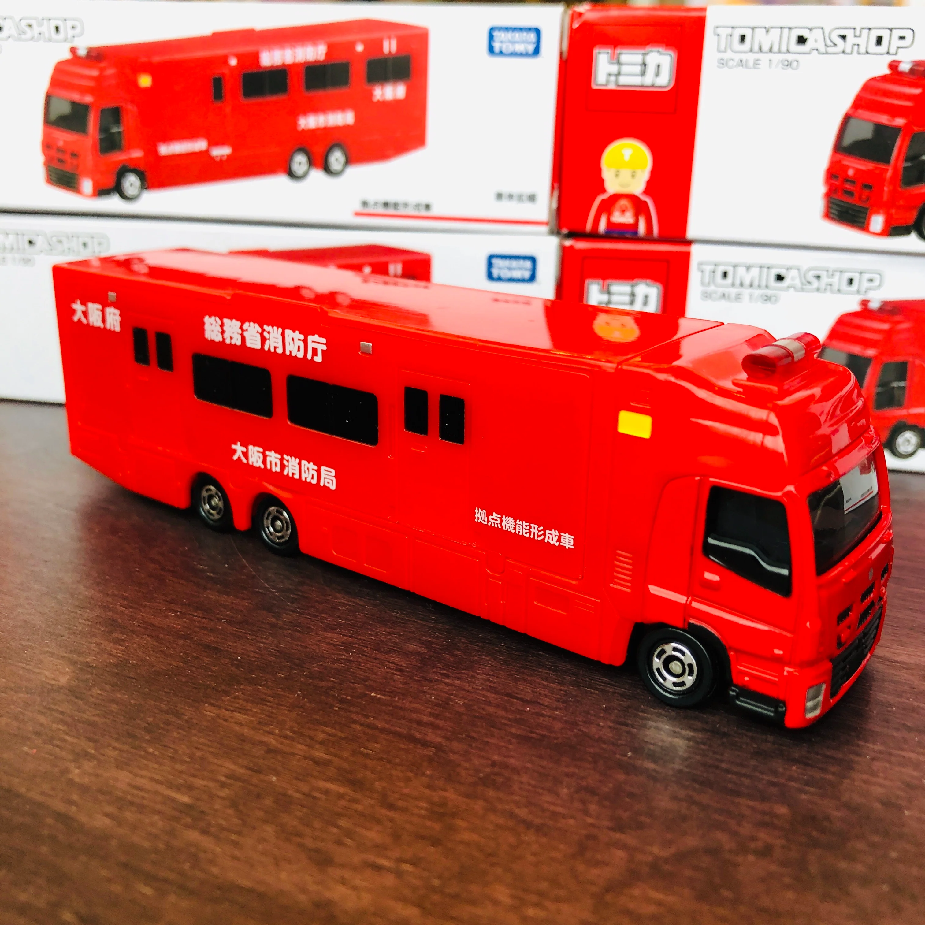 Tomica Shop Original Model Isuzu Giga Base Funcional Formable Truck Osaka Fire Department - Image 6