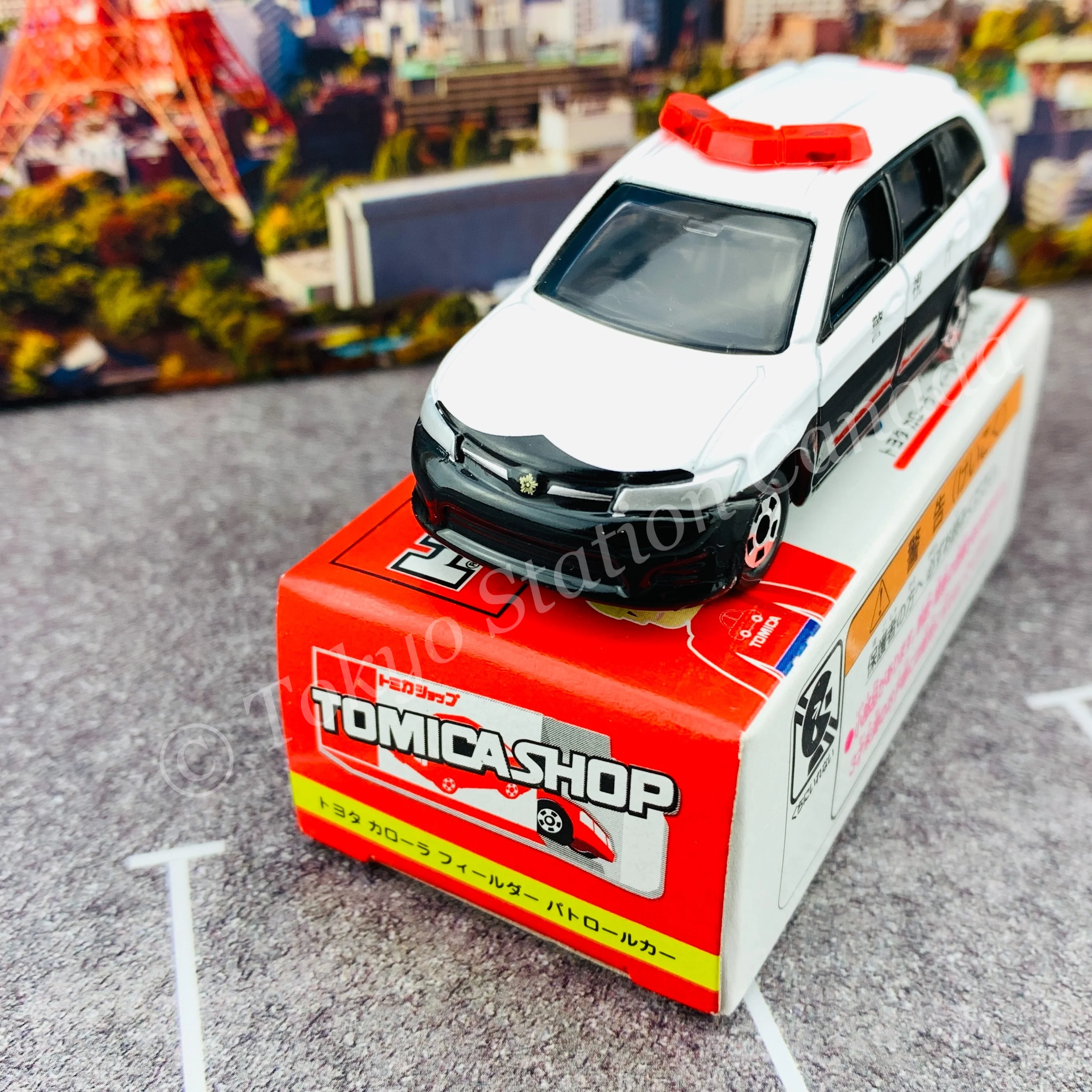 TOMICA SHOP ORIGINAL MODEL TOYOTA FIELDER PATROL CAR 490480813484 - Image 2