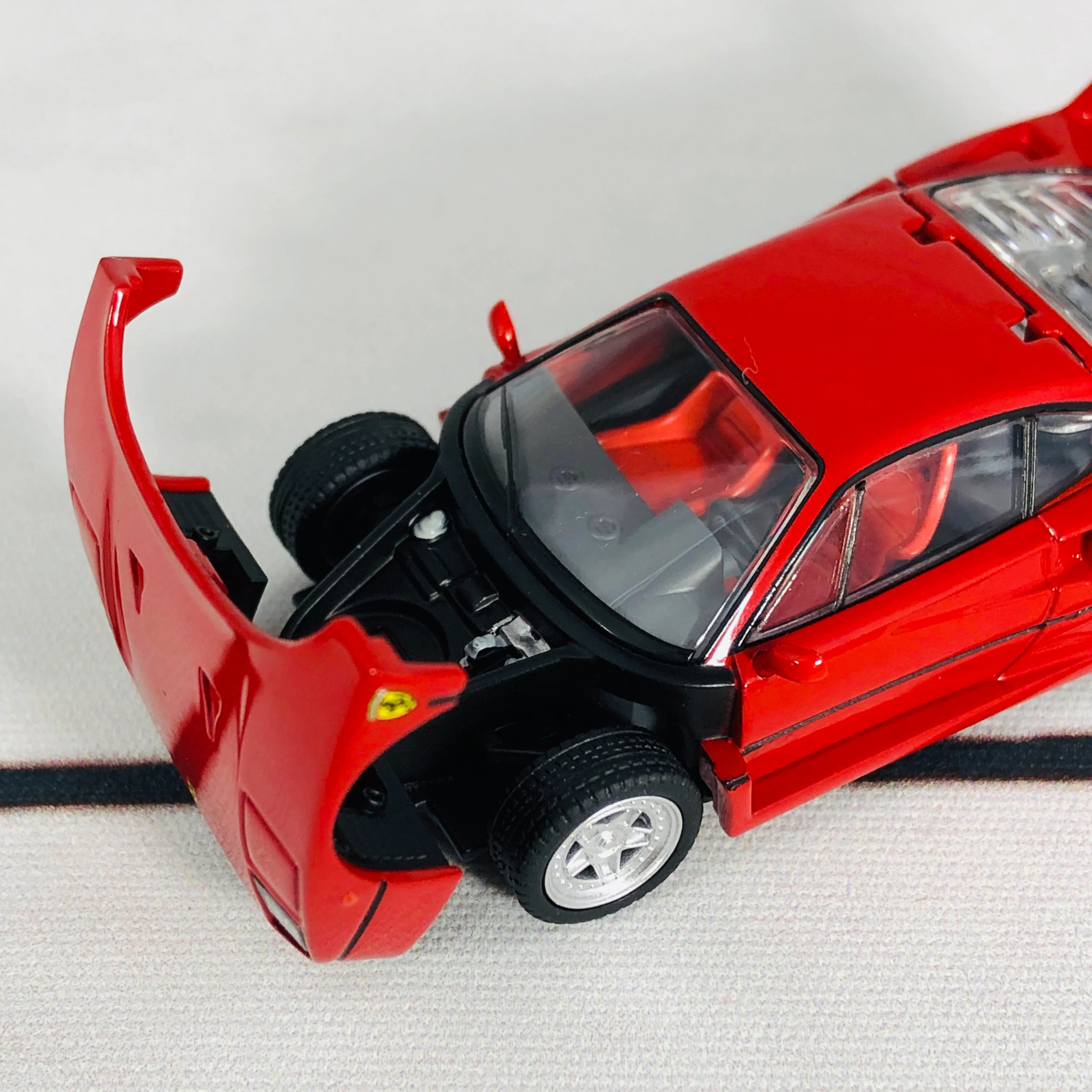 Tomica Tomytec Limited Vintage Neo FERRARI F40 (RED) 1/64 - Image 3