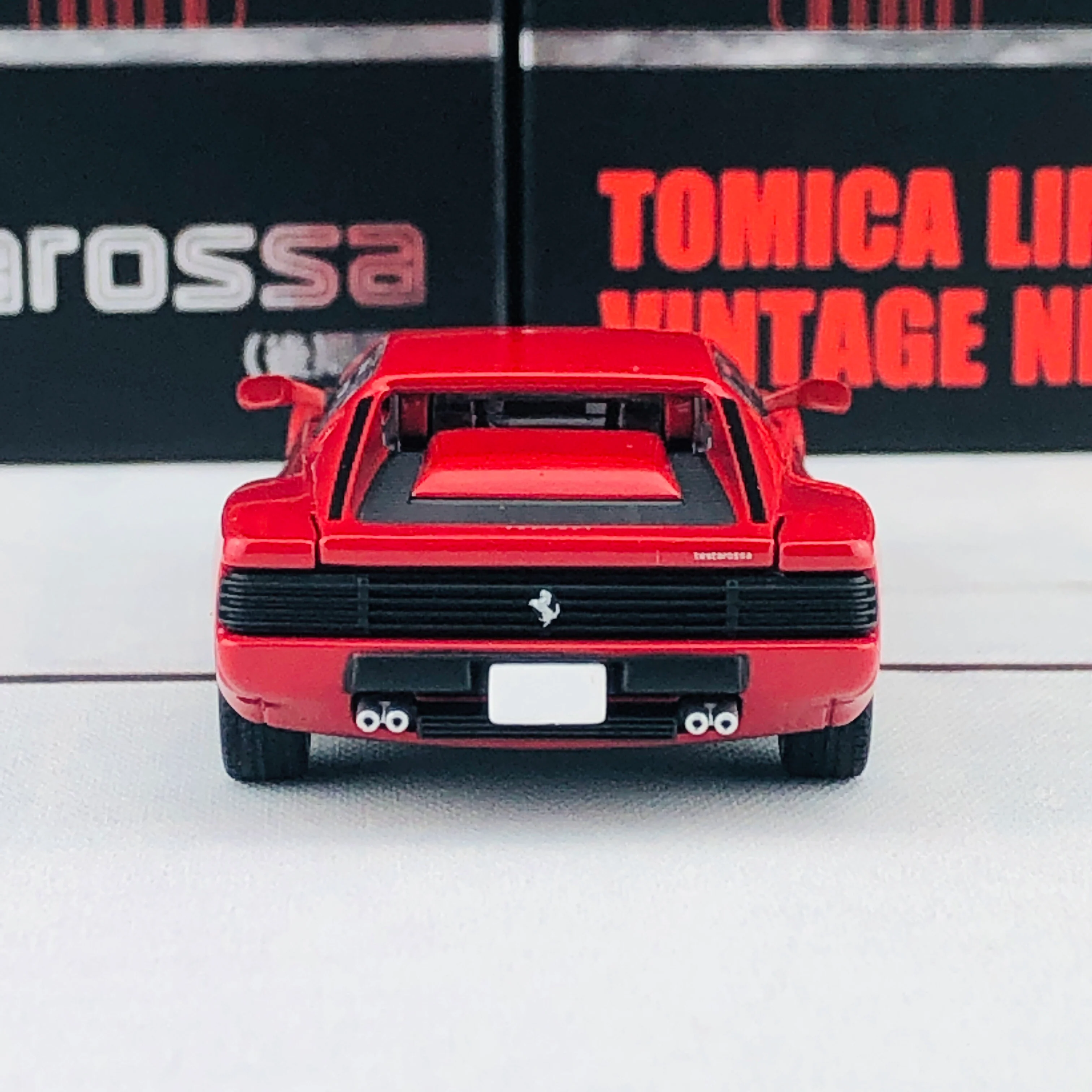 Tomytec Tomica Limited Vintage Neo 1/64 Ferrari Testarossa (RED) 45437363011370 - Image 7