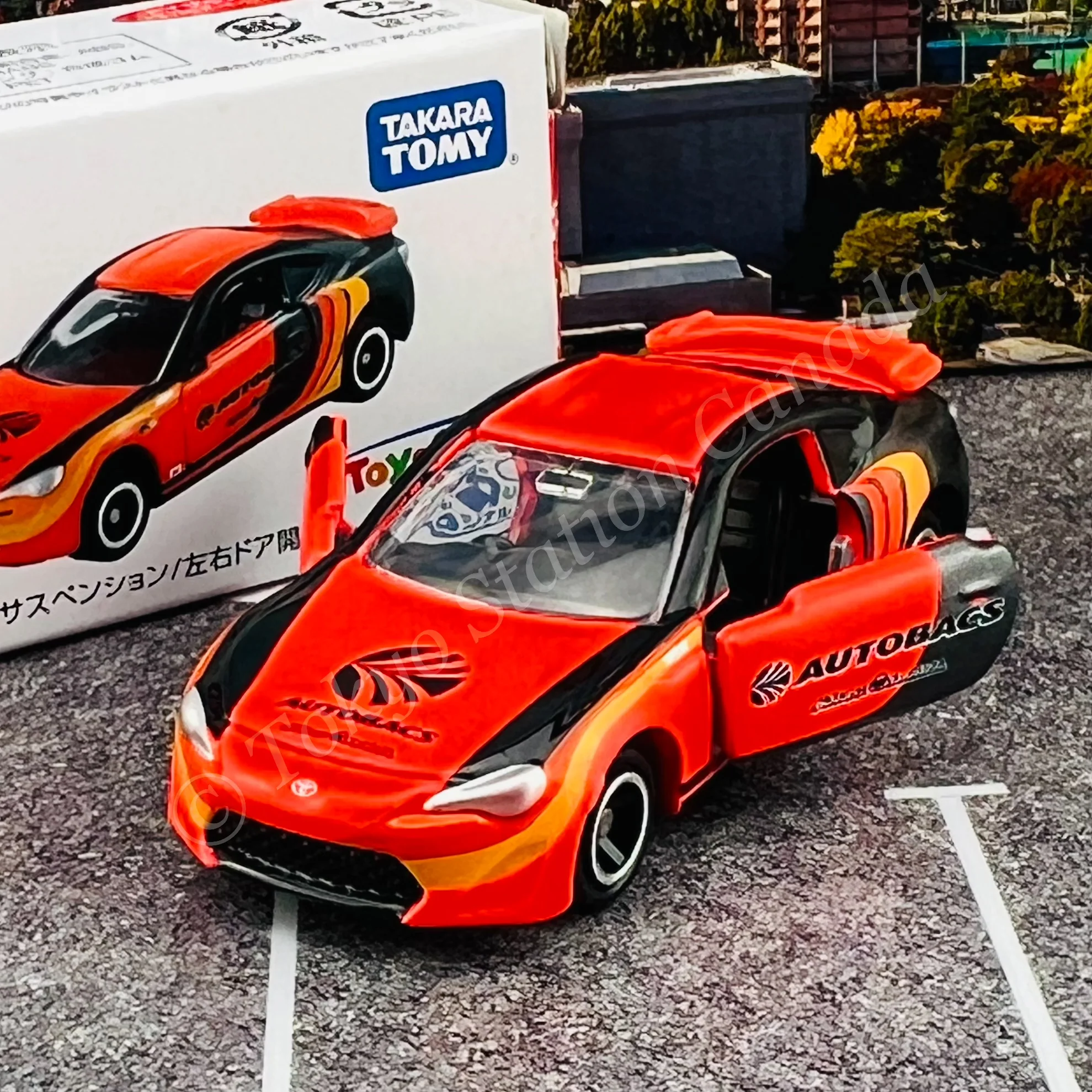 TOMICA Toys R Us Original Toyota 86 Autobacs Racing - Image 2
